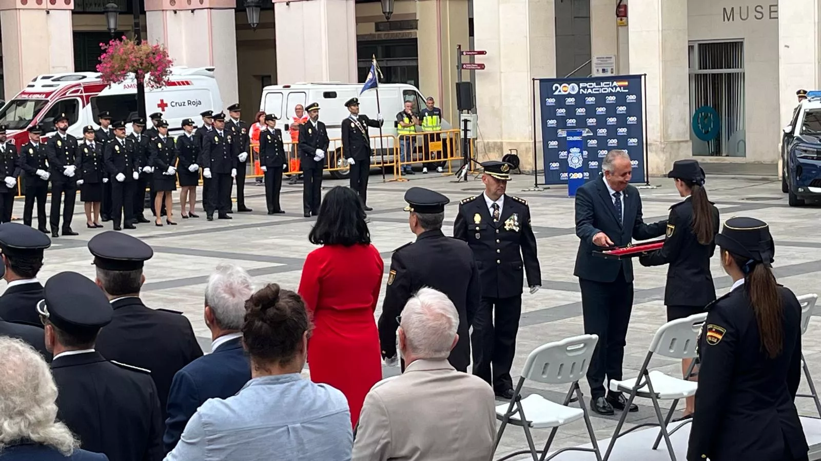 Celebración del Día de la Policía Nacional en Huesca. Foto Mercedes Manterola