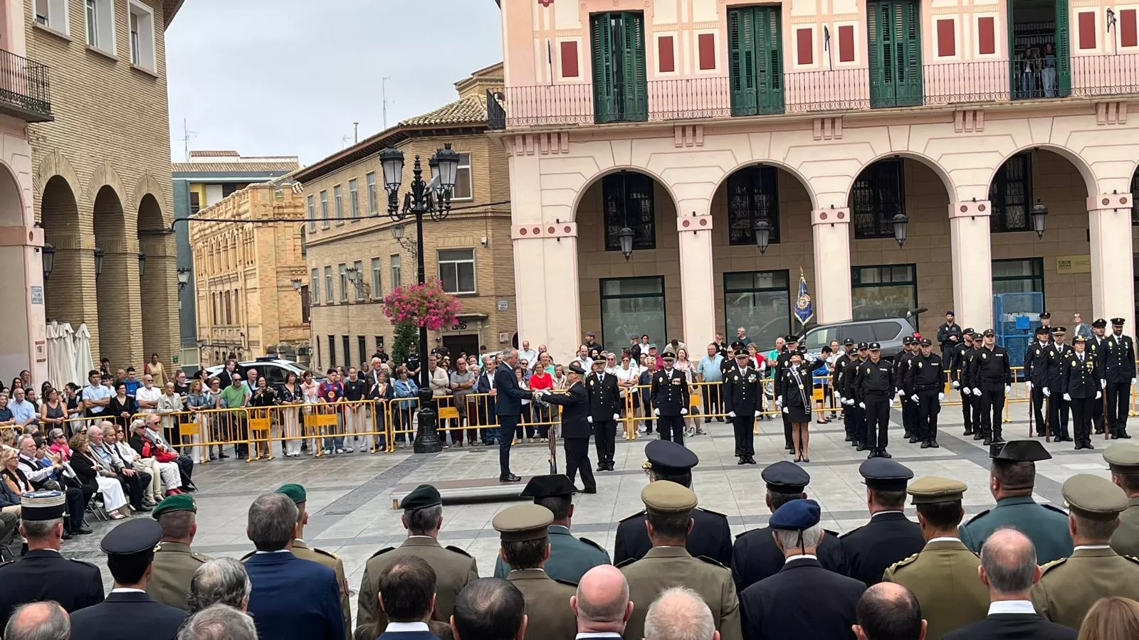 Celebración del Día de la Policía Nacional en Huesca. Foto Mercedes Manterola