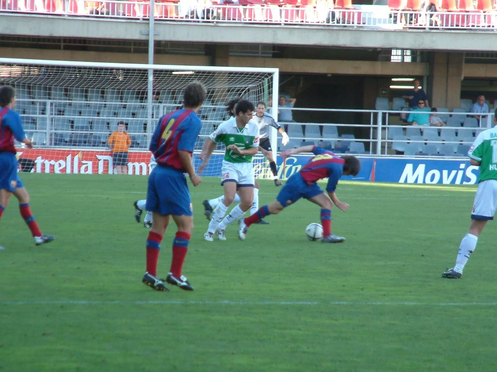 Partido histórico Barça B-Huesca con Messi