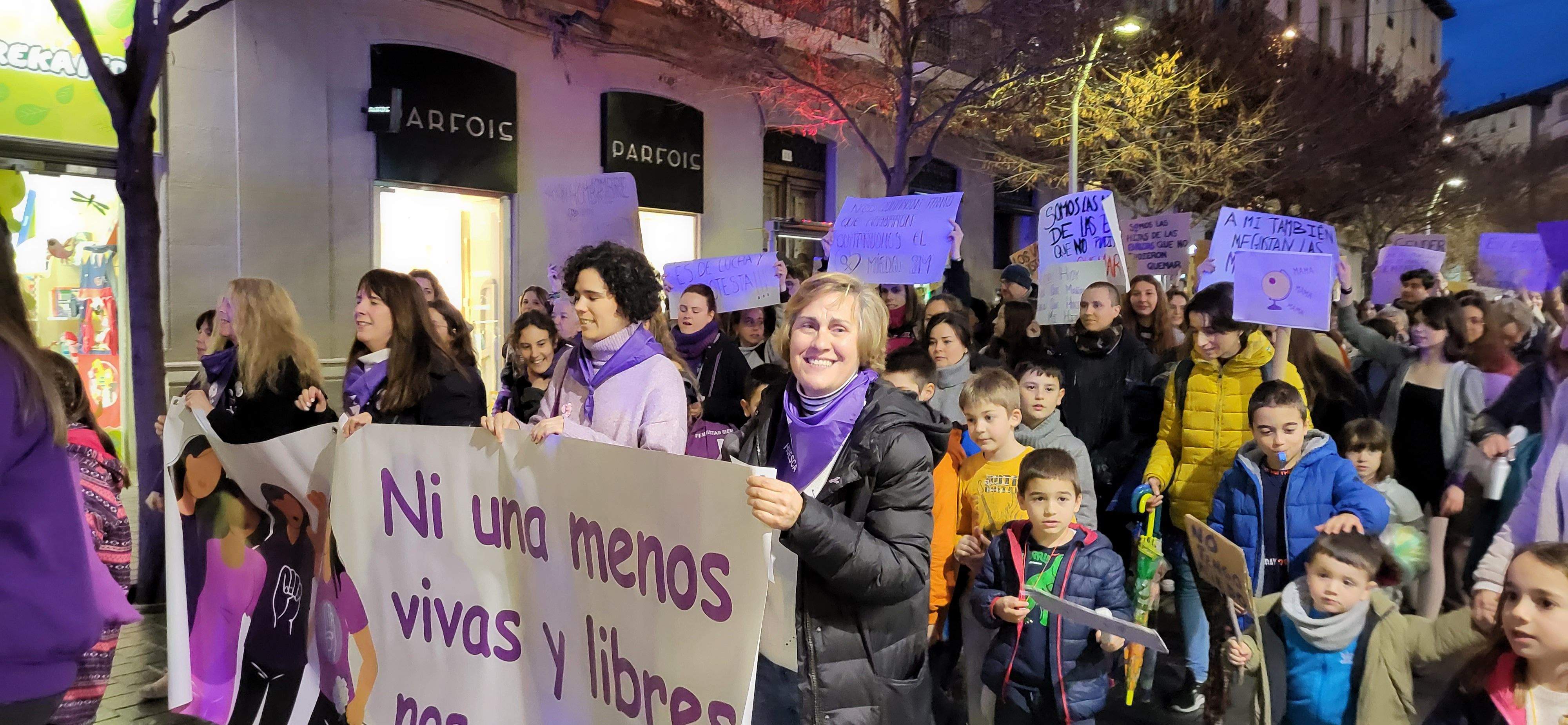 Manifestación por el 8M en Huesca. Foto: Mercedes Manterola