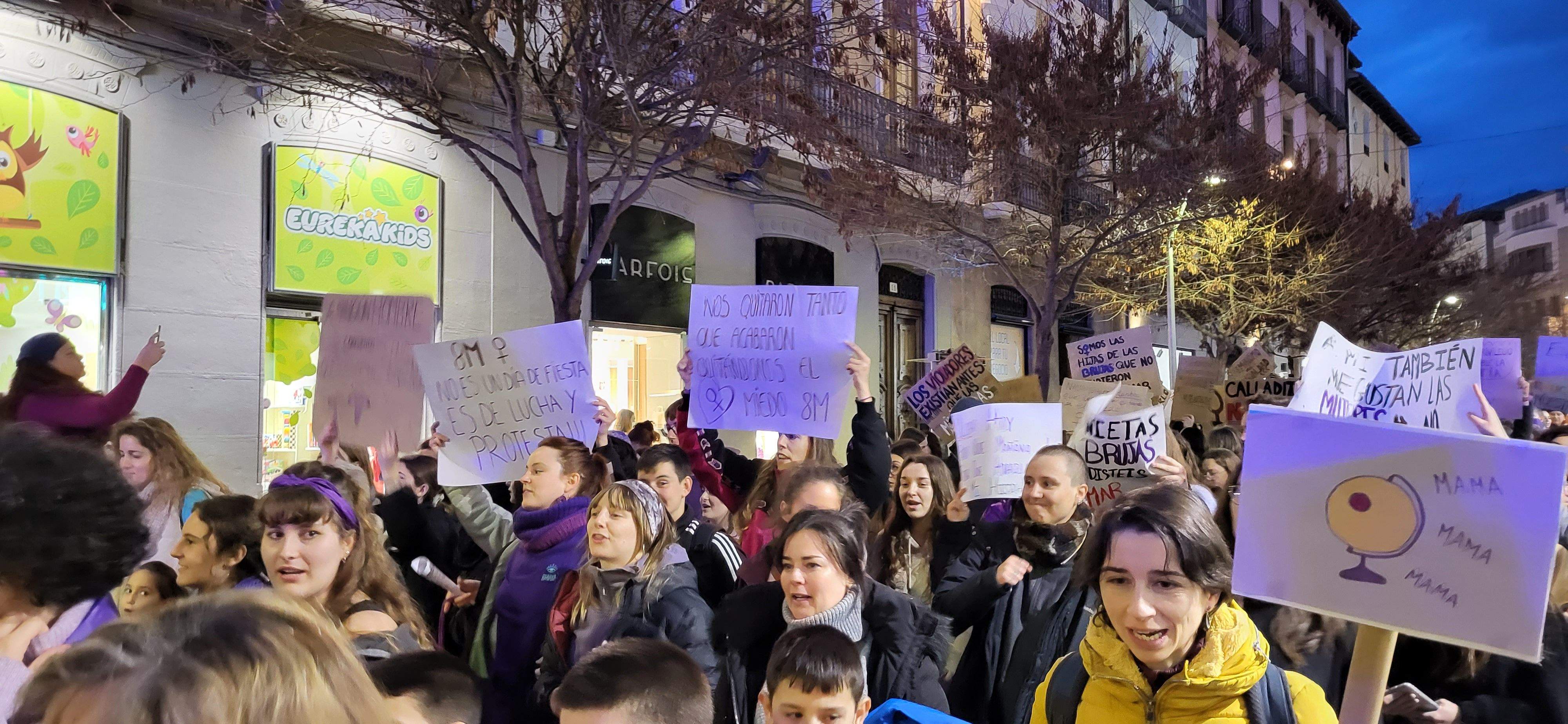 Manifestación por el 8M en Huesca. Foto: Mercedes Manterola