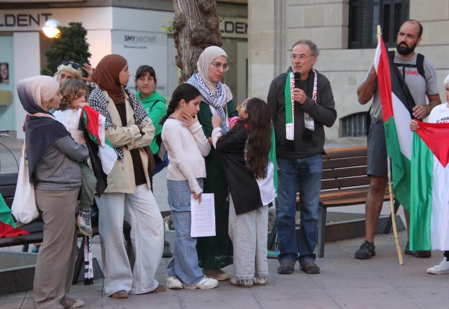 Concentración en apoyo a Palestina en Huesca. Foto: Carlos Neofato