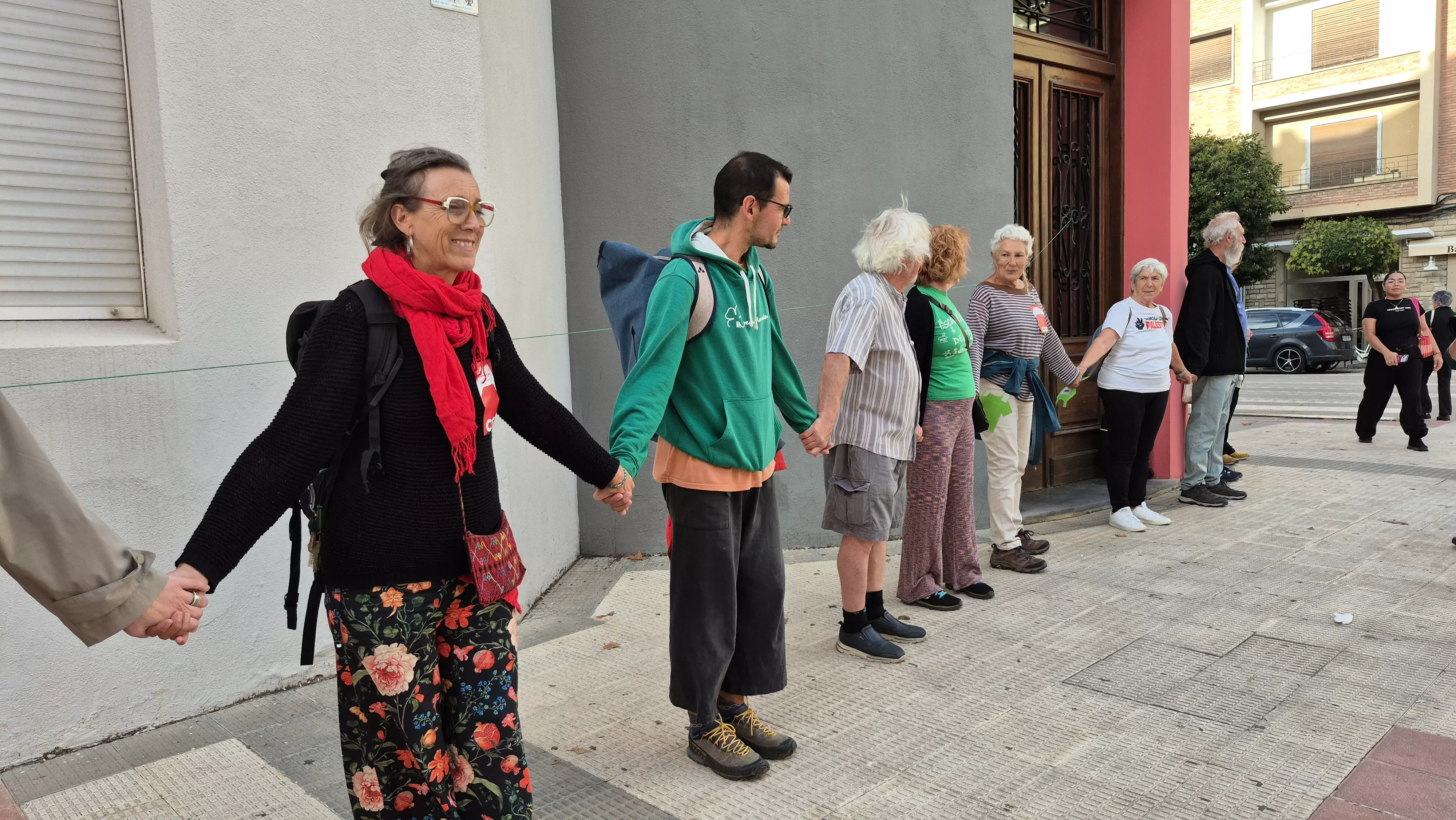 "Abrazo" al IES Ramón y Cajal y en apoyo a Sergio Martínez. Foto Myriam Martínez