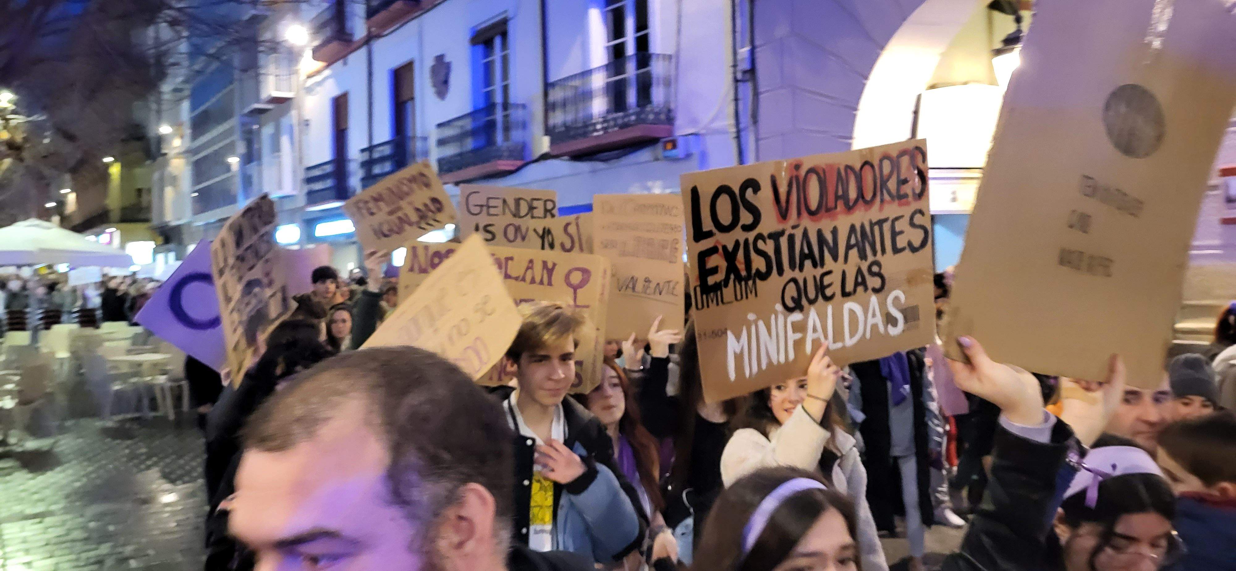 Manifestación por el 8M en Huesca. Foto: Mercedes Manterola