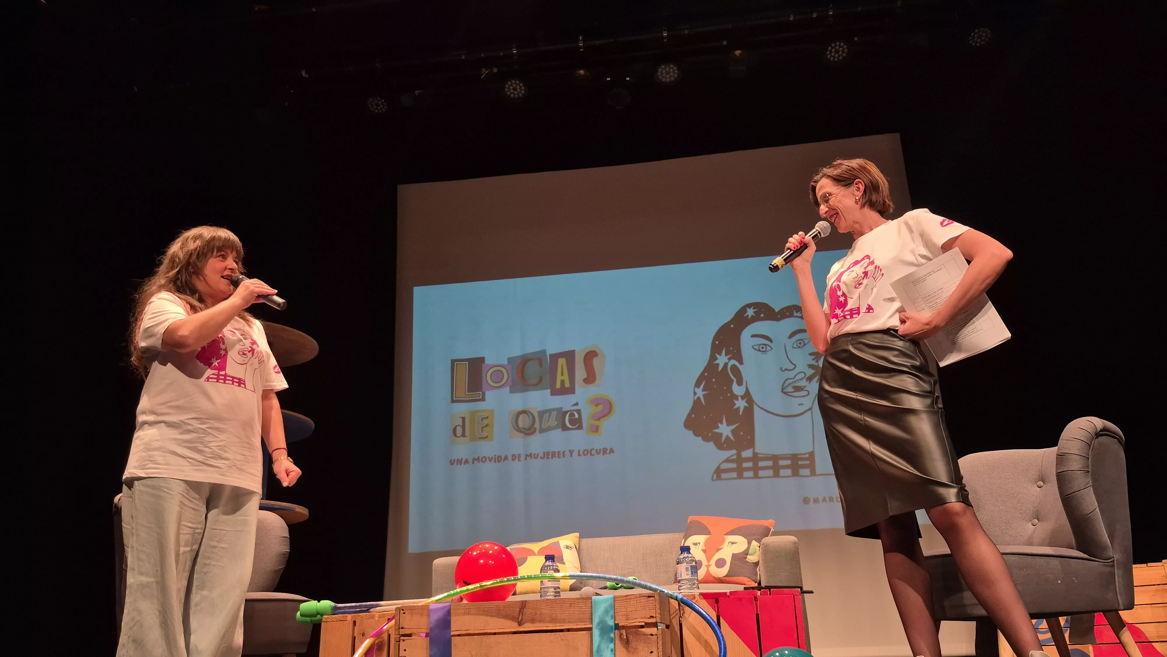 Asunta López y Ana Rosa Maza. Programa en directo de "Locas de qué" con Tania Lamarca. Foto Myriam Martínez