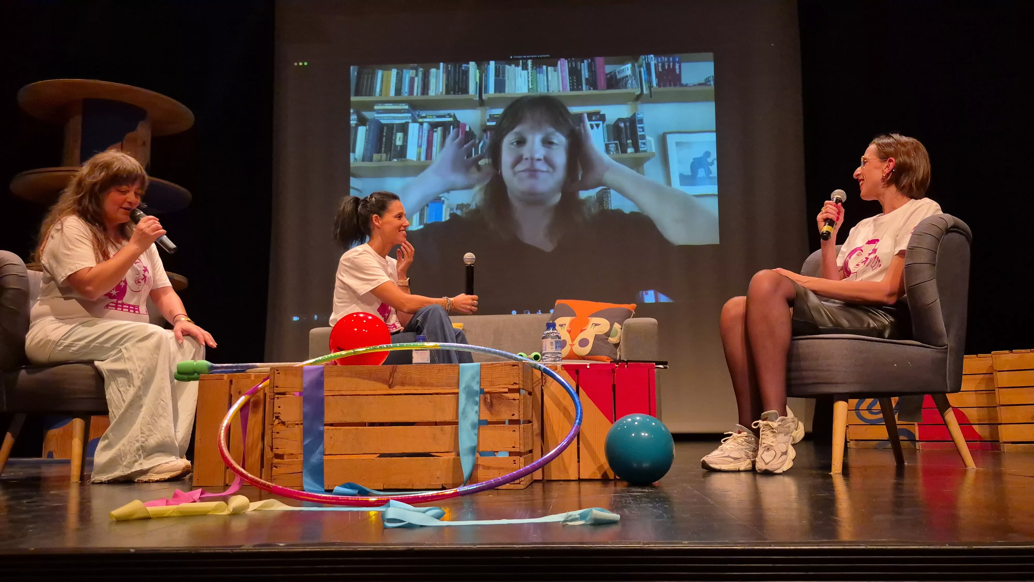 Programa en directo de "Locas de qué" con Tania Lamarca. Foto Myriam Martínez