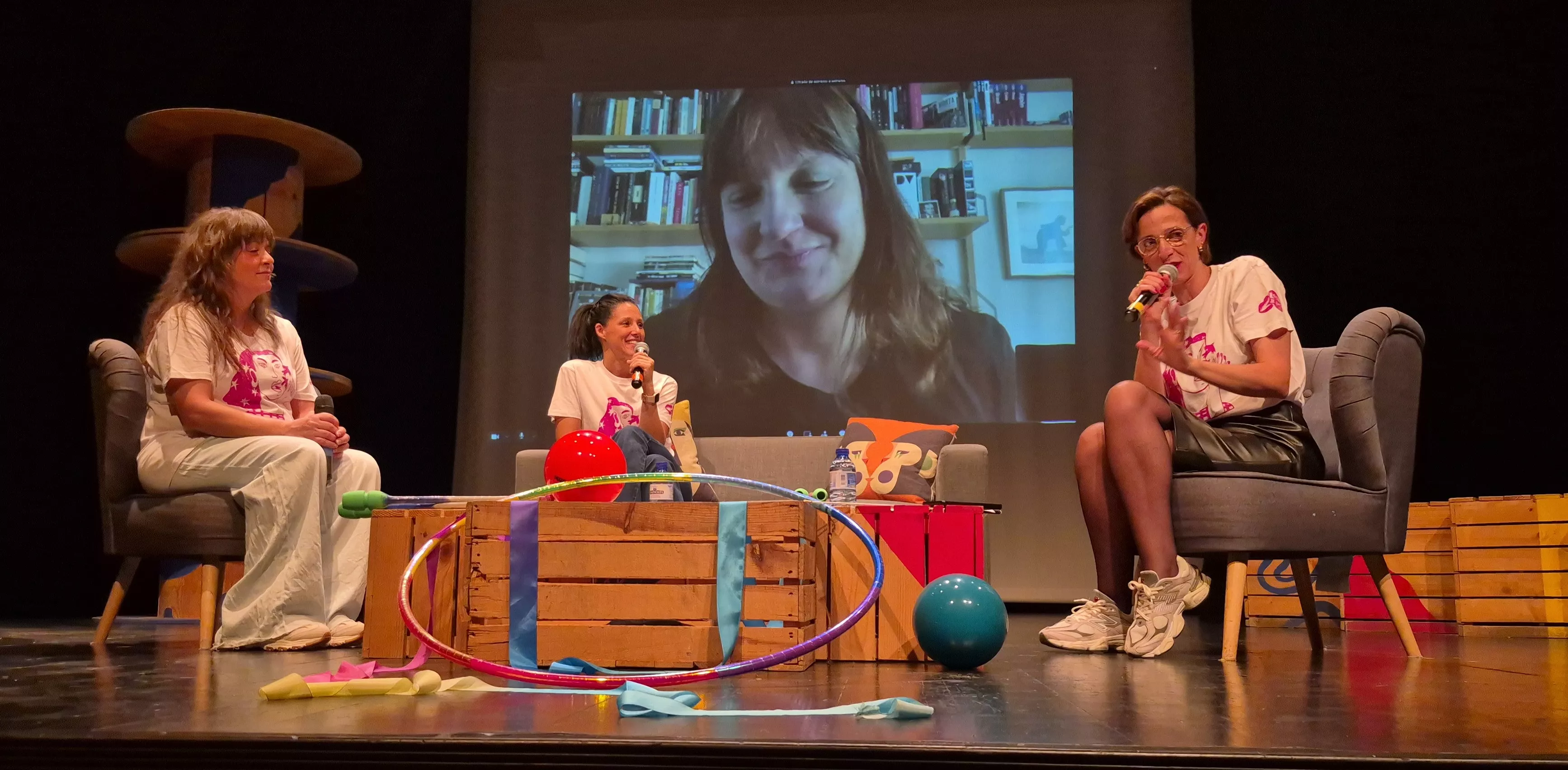 Programa en directo de "Locas de qué" con Tania Lamarca. Foto Myriam Martínez