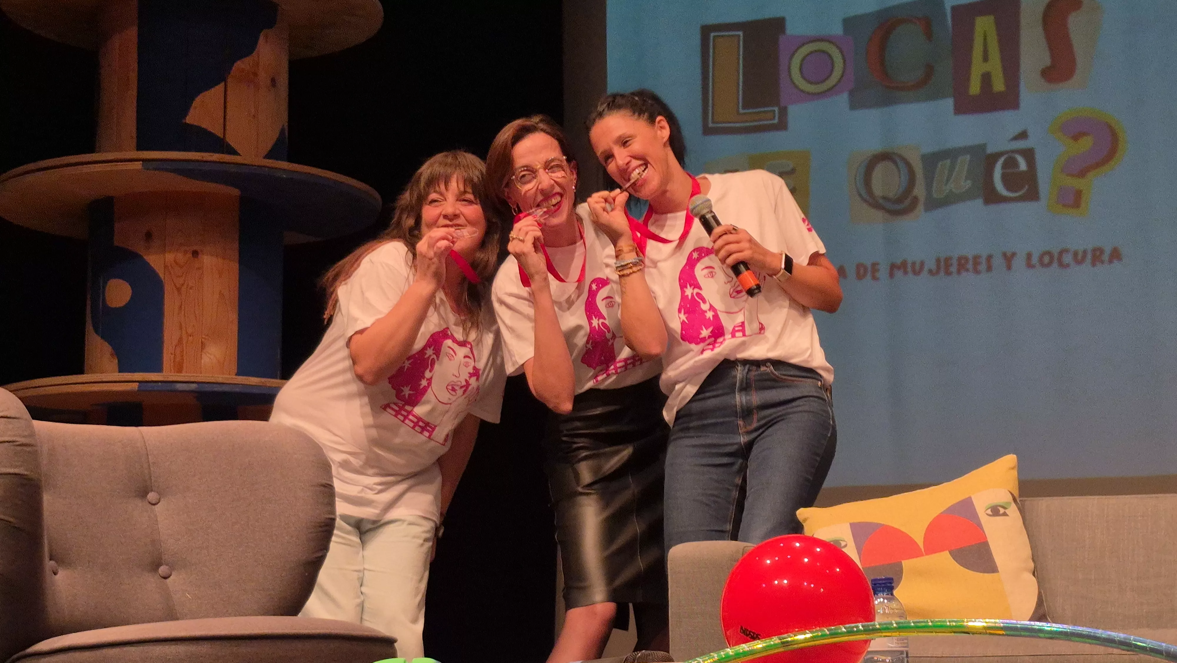 Programa en directo de "Locas de qué" con Tania Lamarca. Foto Myriam Martínez