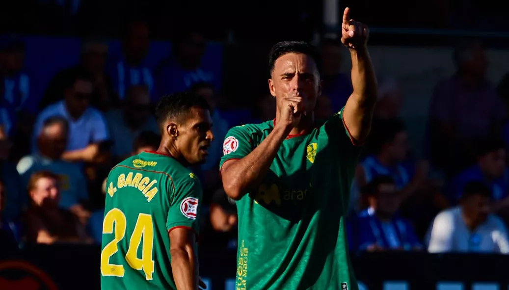 Cristian Herrera celebra su segundo gol, un ariete para un equipo por ahora menor