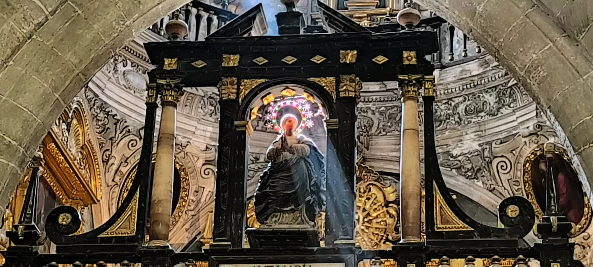 Asoleo de la Inmaculada Concepción en la Catedral de Huesca. Foto Joaquín Sarvisé