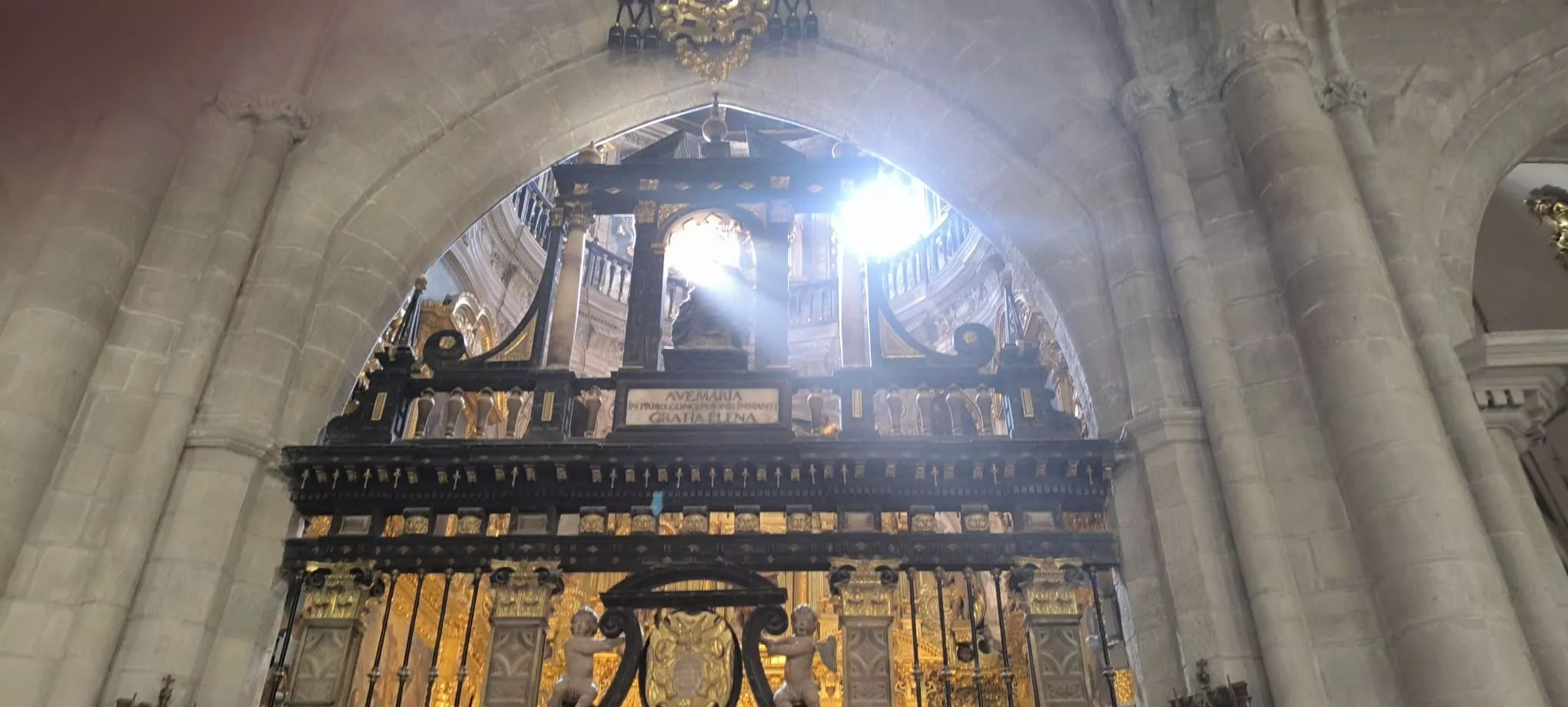 Asoleo de la Inmaculada Concepción en la Catedral de Huesca. Foto Joaquín Sarvisé