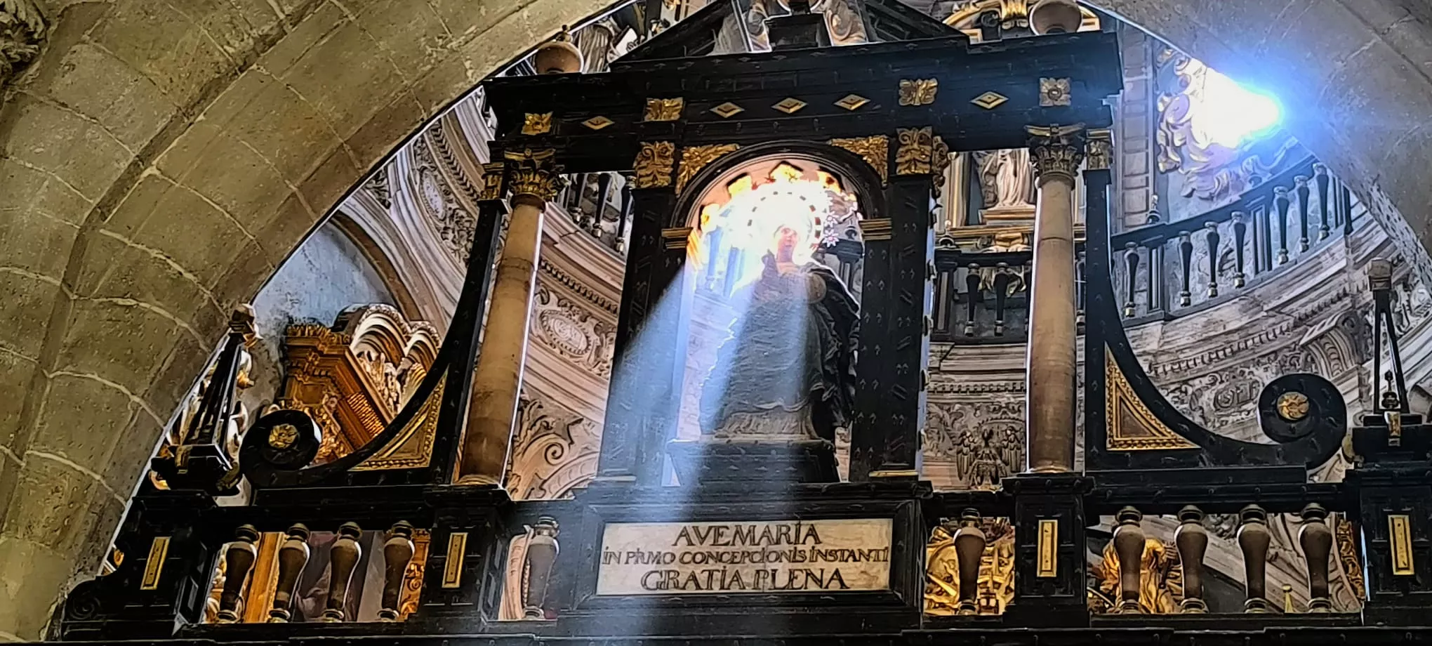 Asoleo de la Inmaculada Concepción en la Catedral de Huesca. Foto Joaquín Sarvisé