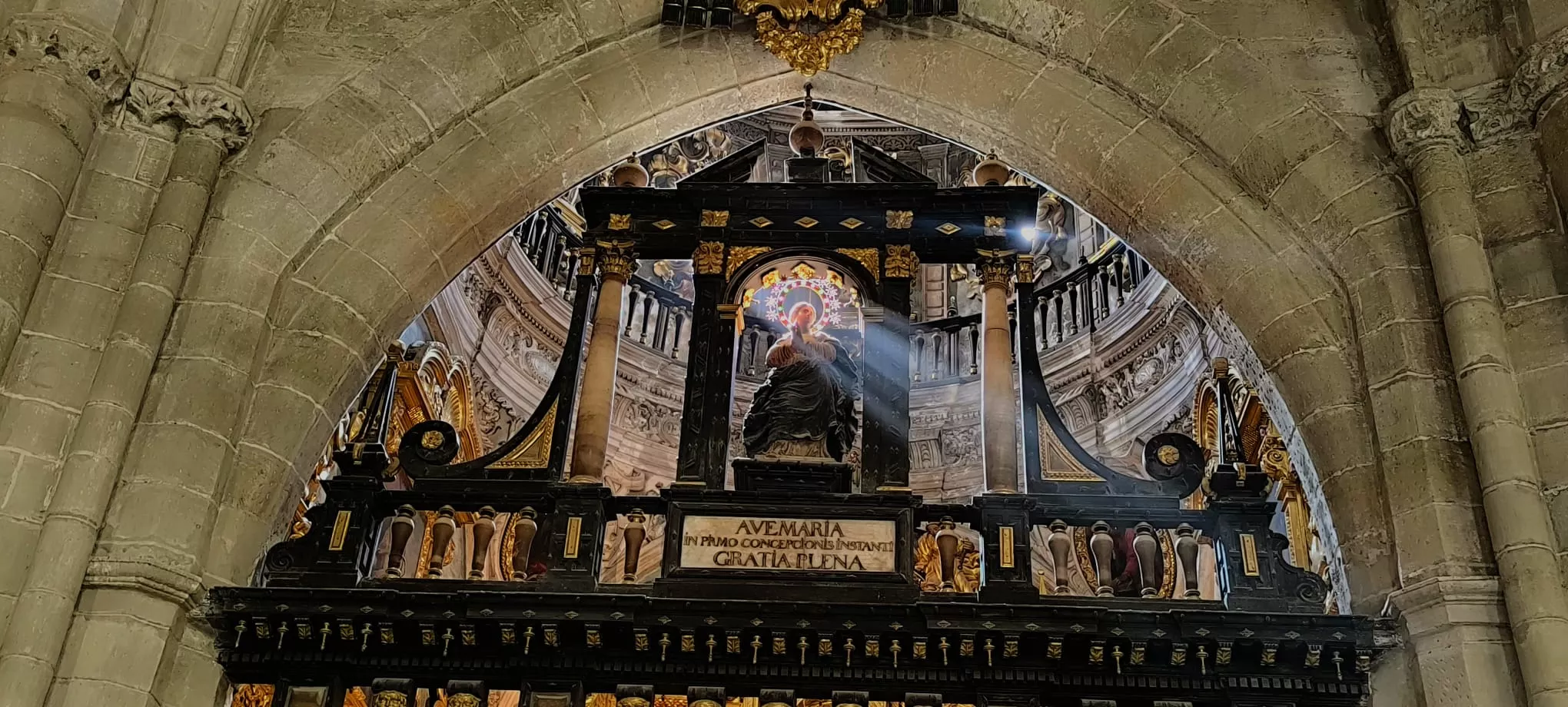 Asoleo de la Inmaculada Concepción en la Catedral de Huesca. Foto Joaquín Sarvisé