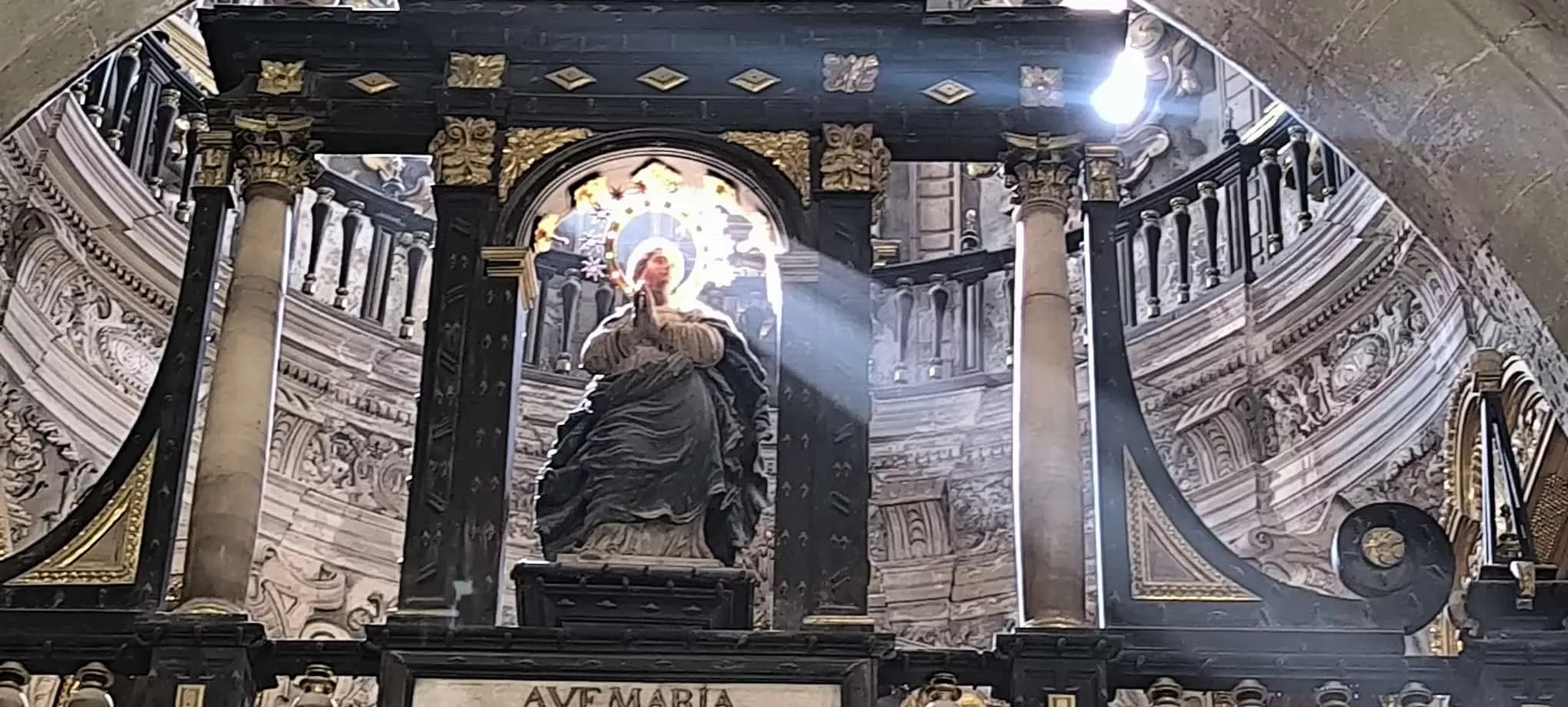 Asoleo de la Inmaculada Concepción en la Catedral de Huesca. Foto Joaquín Sarvisé
