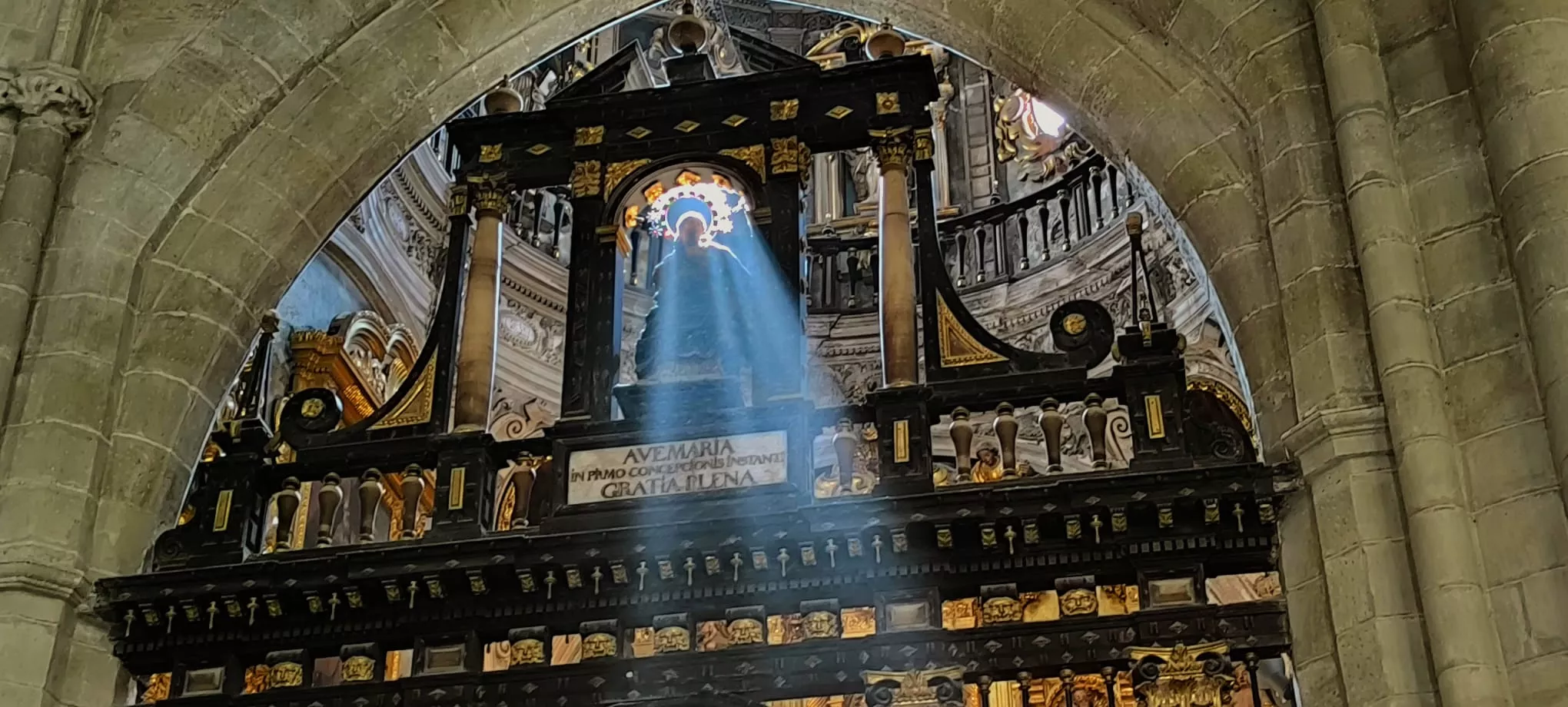 Asoleo de la Inmaculada Concepción en la Catedral de Huesca. Foto Joaquín Sarvisé