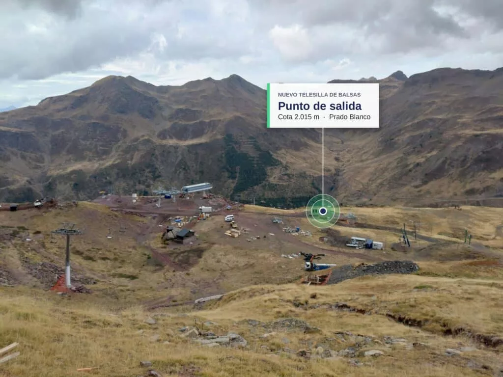 El nuevo telesilla de Astún abrirá un circuito de esquí en la zona alta de La Raca. Foto Astún