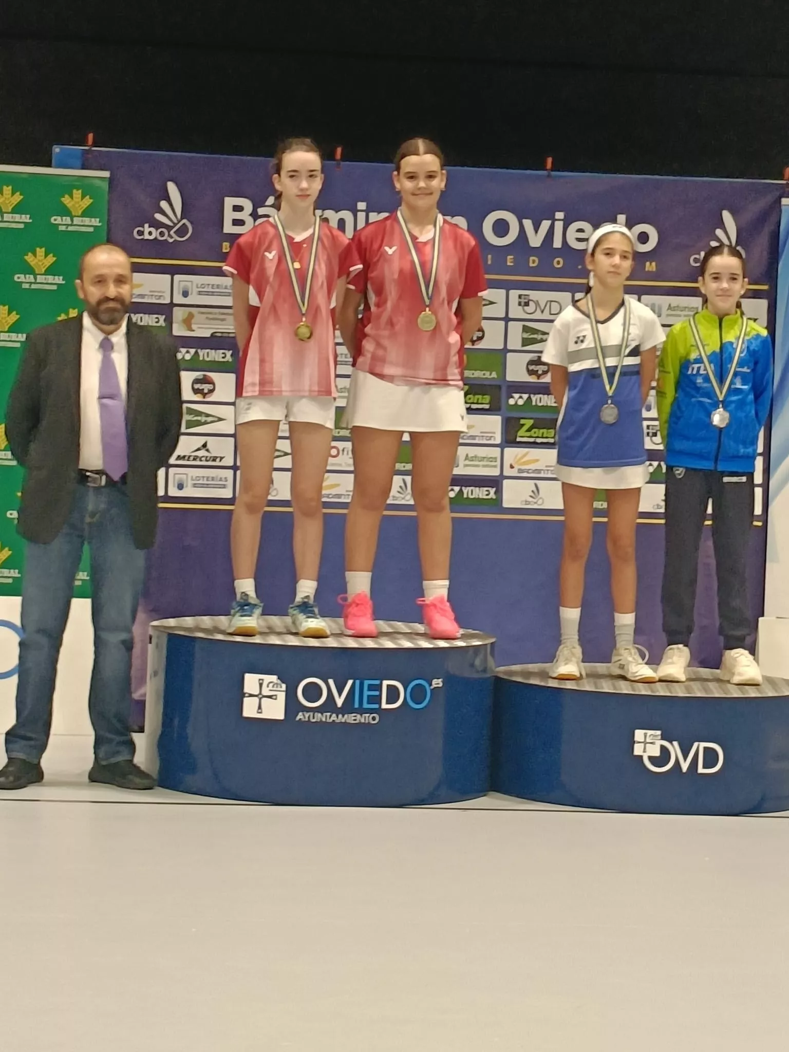 Lucía Rodríguez, campeona dobles femenino en Oviedo (2)
