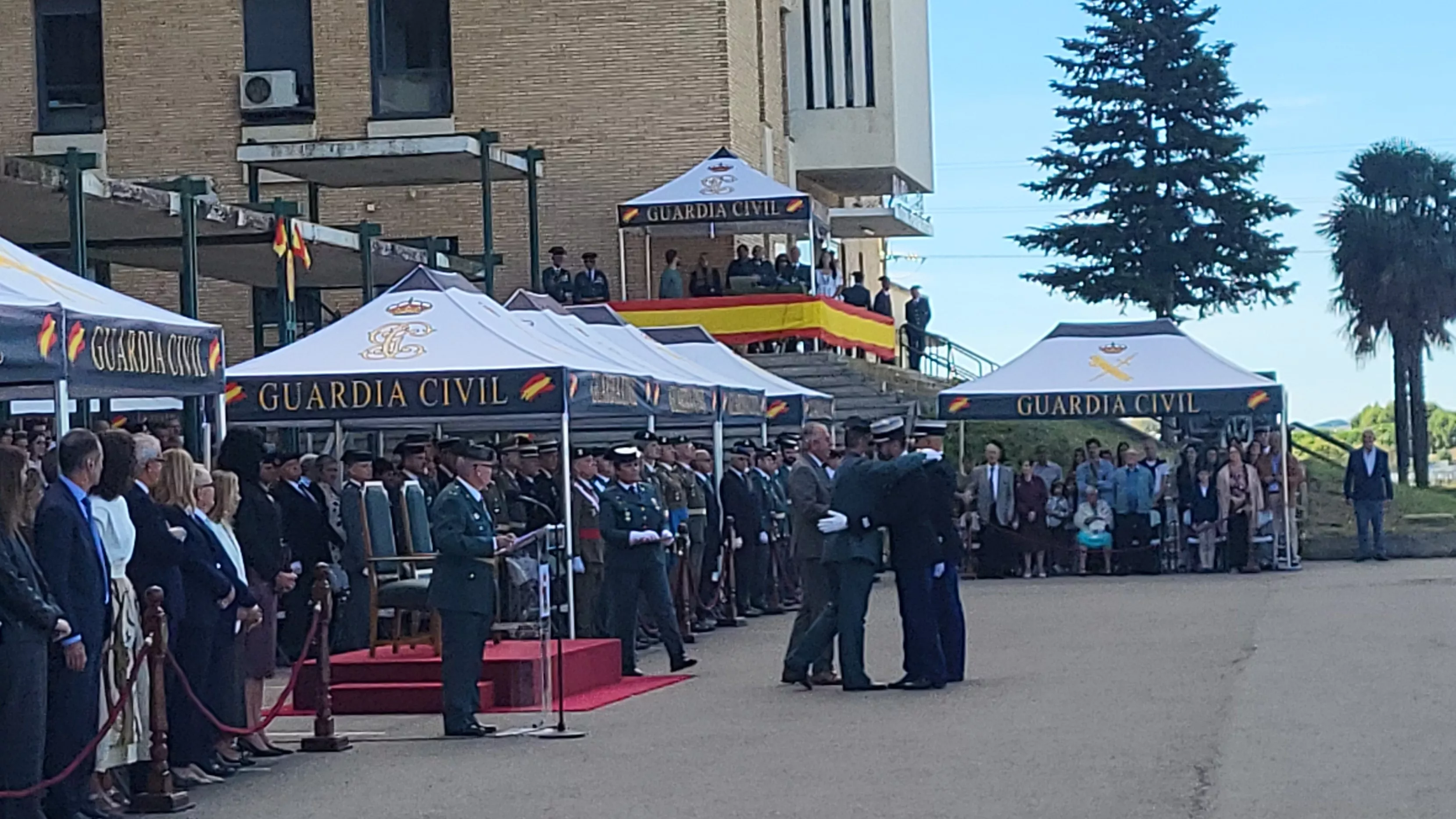 Celebración de la Guardia Civil de su festividad de la Virgen del Pilar en Huesca. Foto Mercedes Manterola