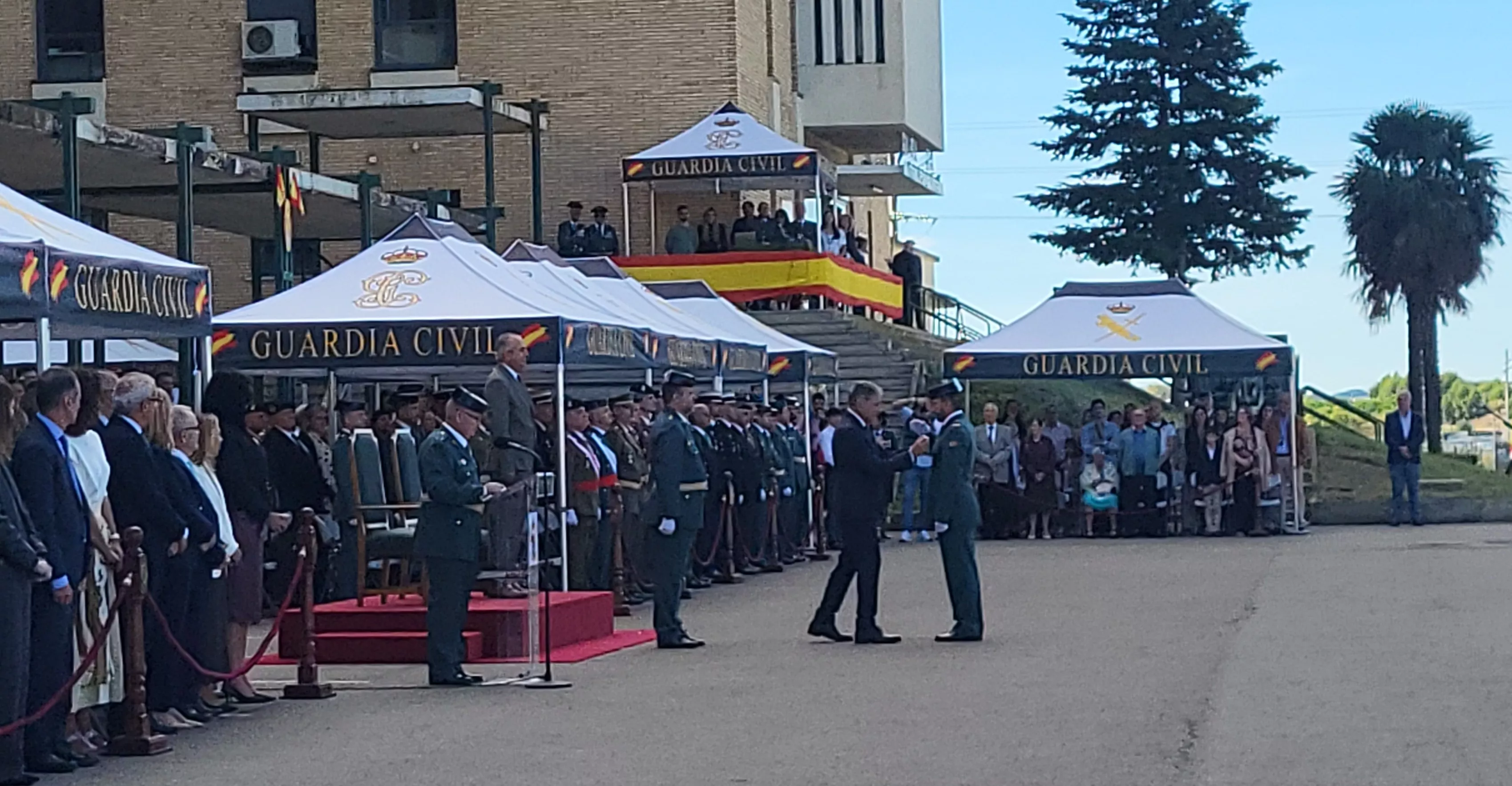 Celebración de la Guardia Civil de su festividad de la Virgen del Pilar en Huesca. Foto Mercedes Manterola
