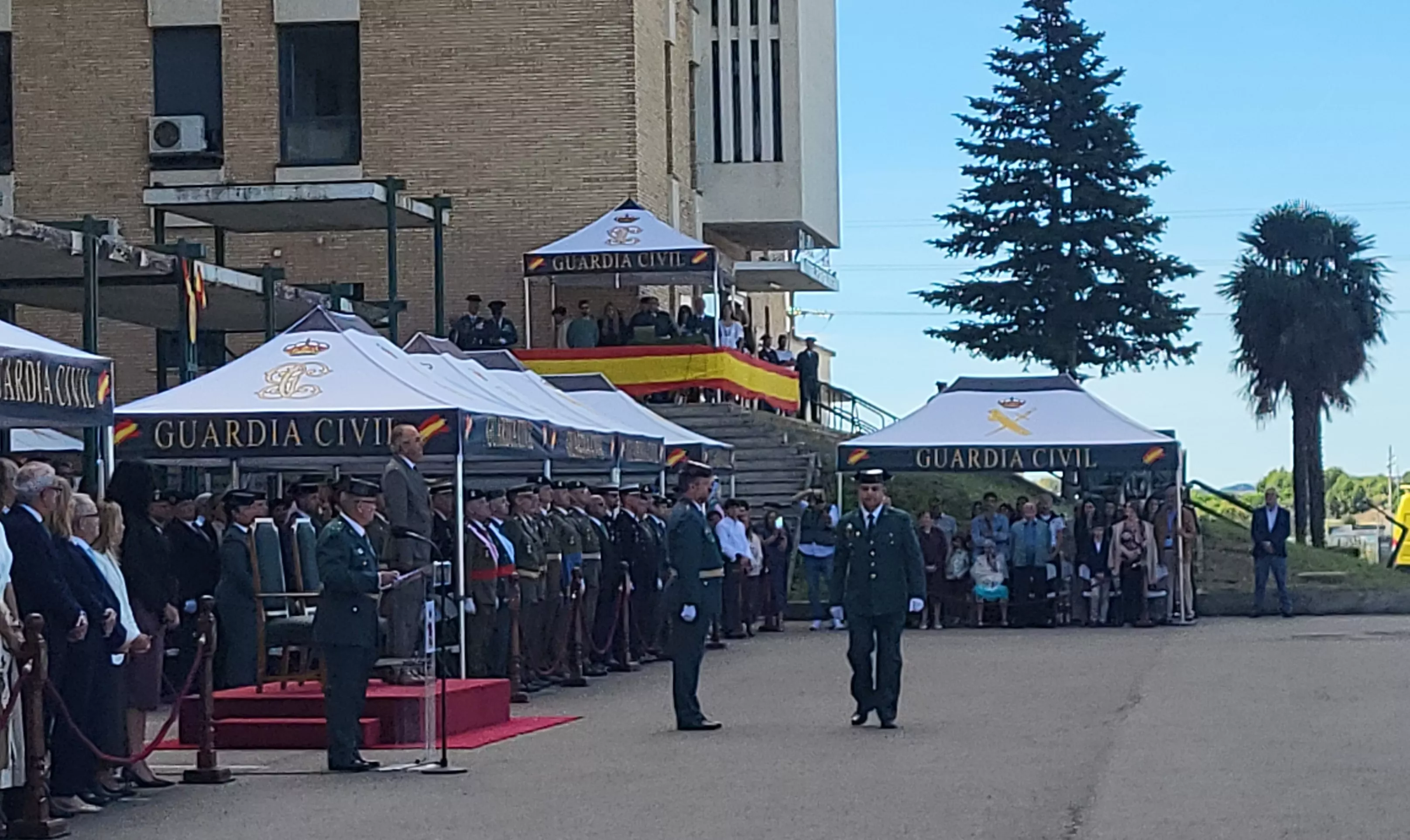 Celebración de la Guardia Civil de su festividad de la Virgen del Pilar en Huesca. Foto Mercedes Manterola