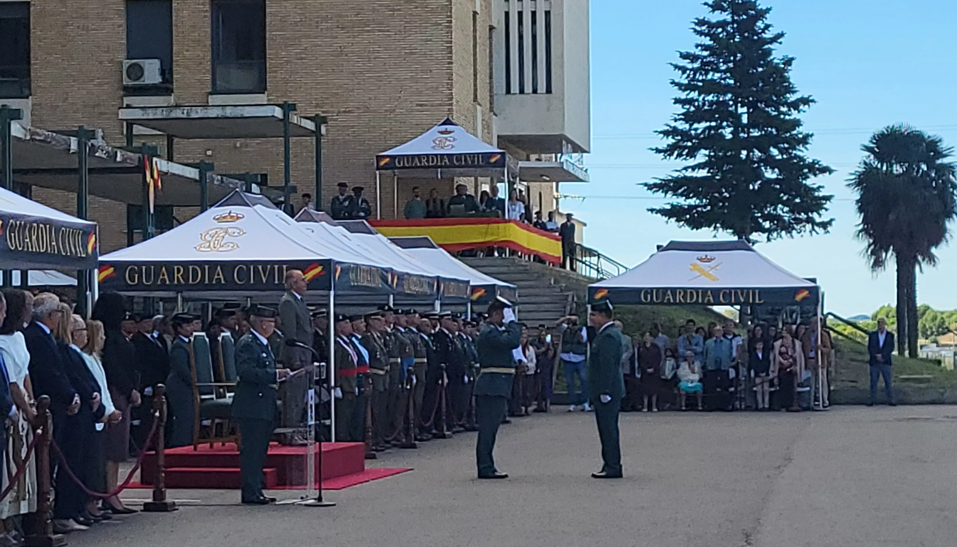 Celebración de la Guardia Civil de su festividad de la Virgen del Pilar en Huesca. Foto Mercedes Manterola