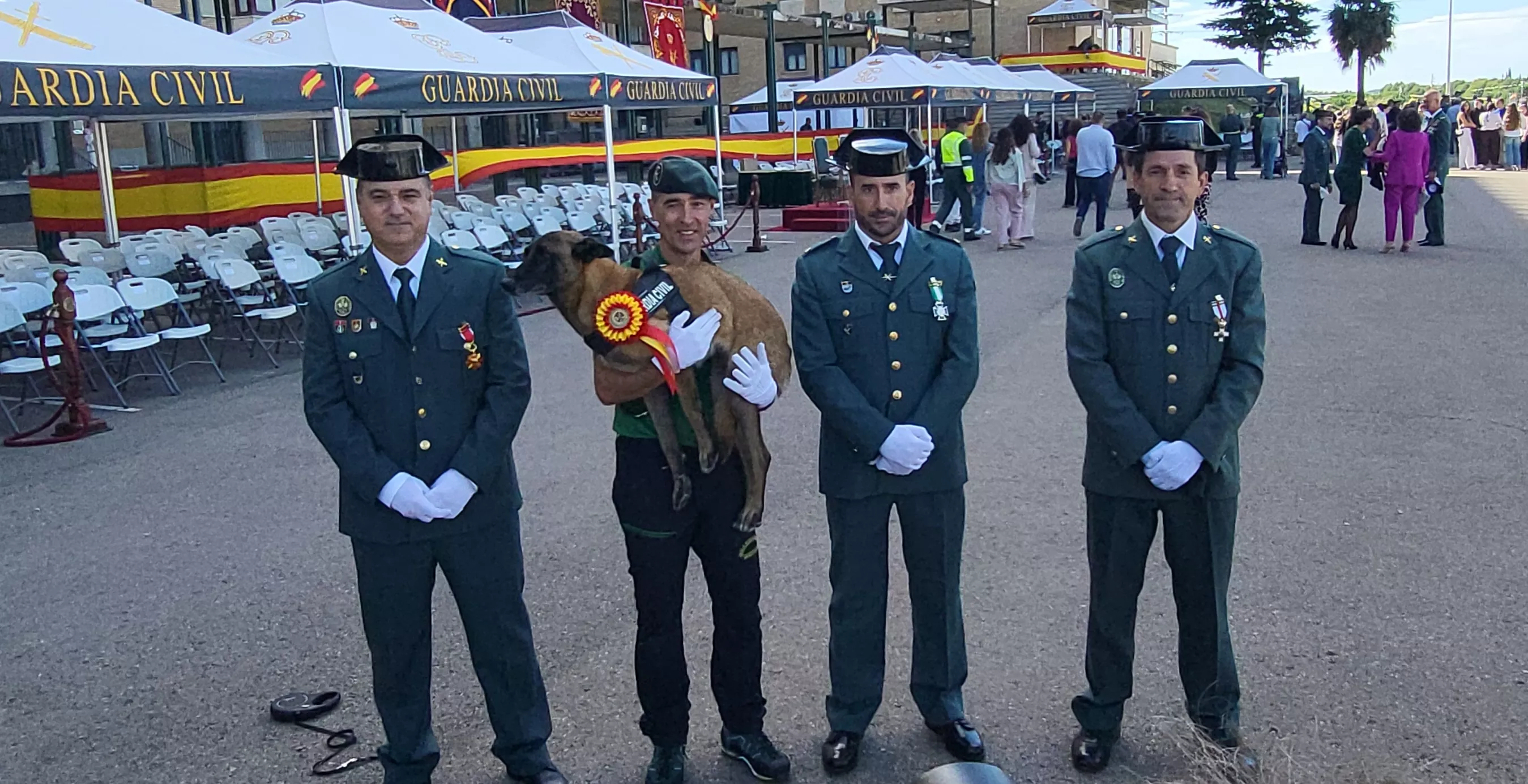 Celebración de la Guardia Civil de su festividad de la Virgen del Pilar en Huesca. Foto Mercedes Manterola