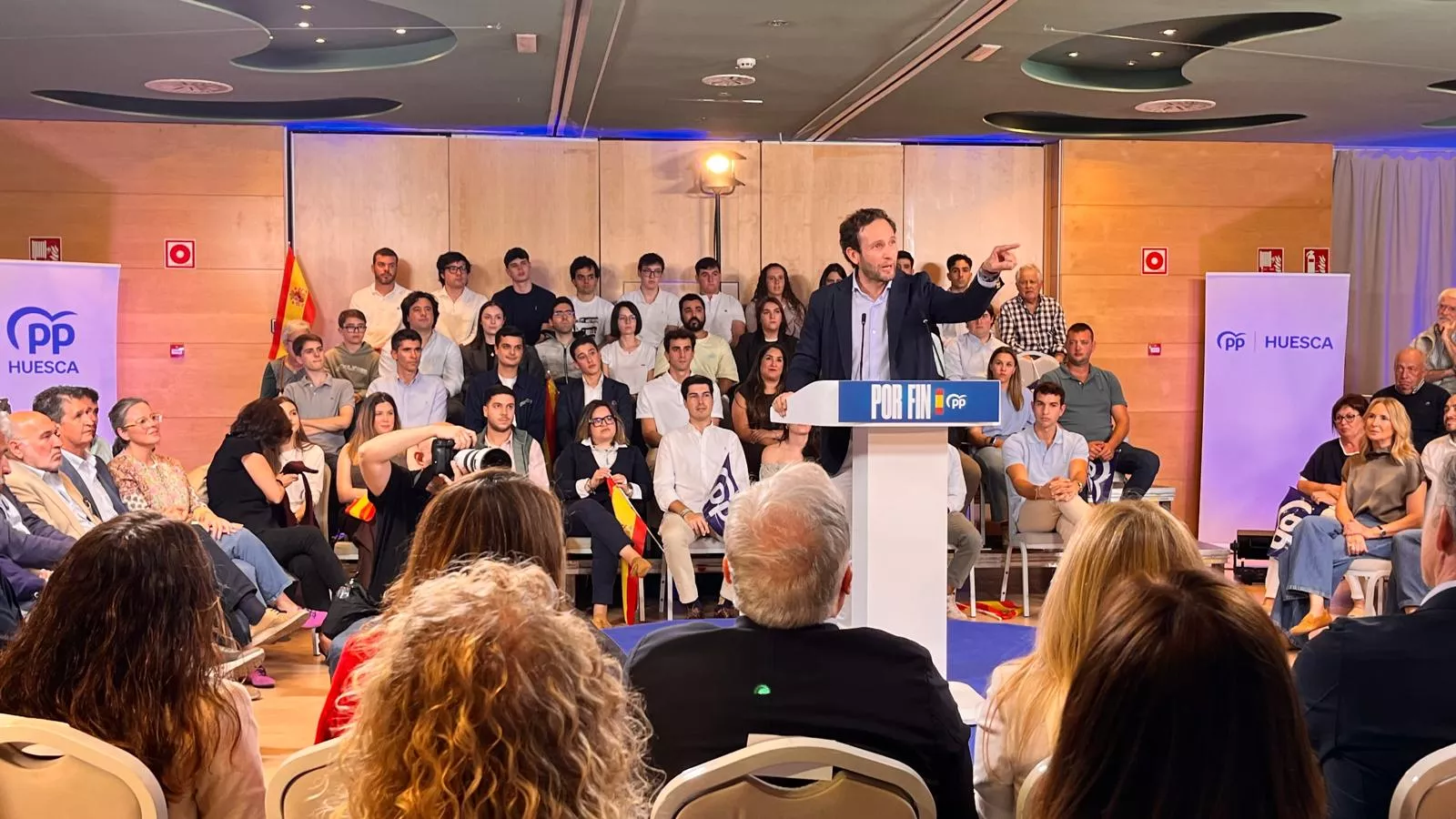 Acto público de Alberto Núñez Feijóo en Huesca. Foto Mercedes Manterola