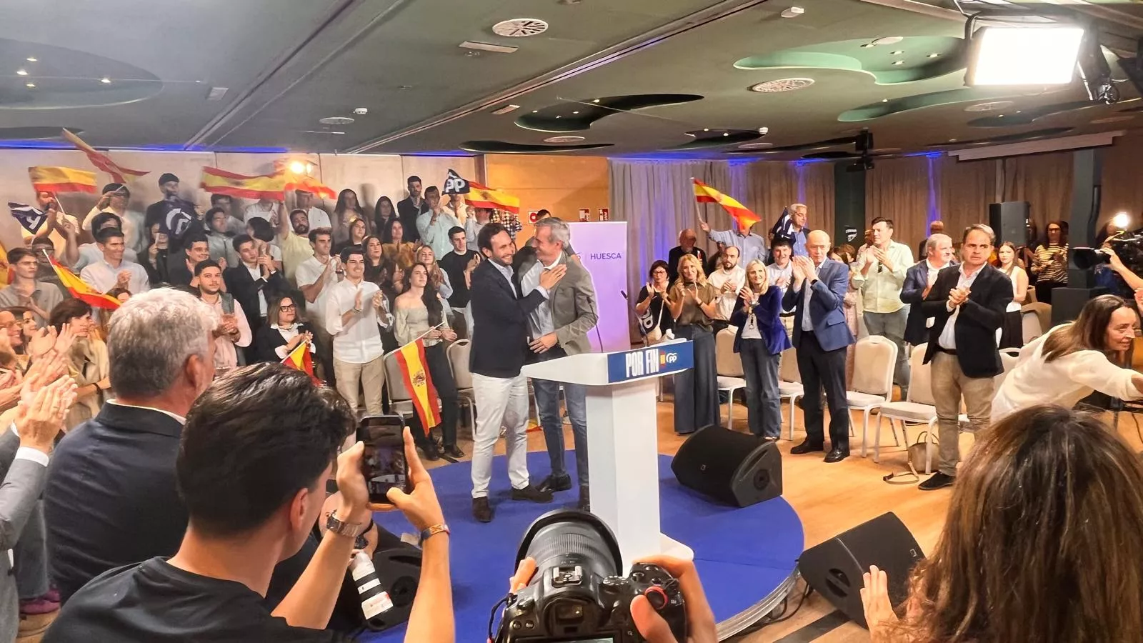 Acto público de Alberto Núñez Feijóo en Huesca. Foto Mercedes Manterola