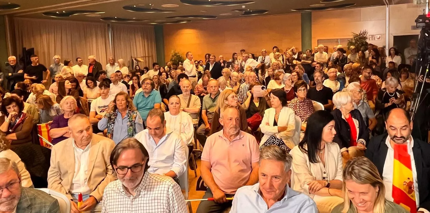 Acto público de Alberto Núñez Feijóo en Huesca. Foto Mercedes Manterola