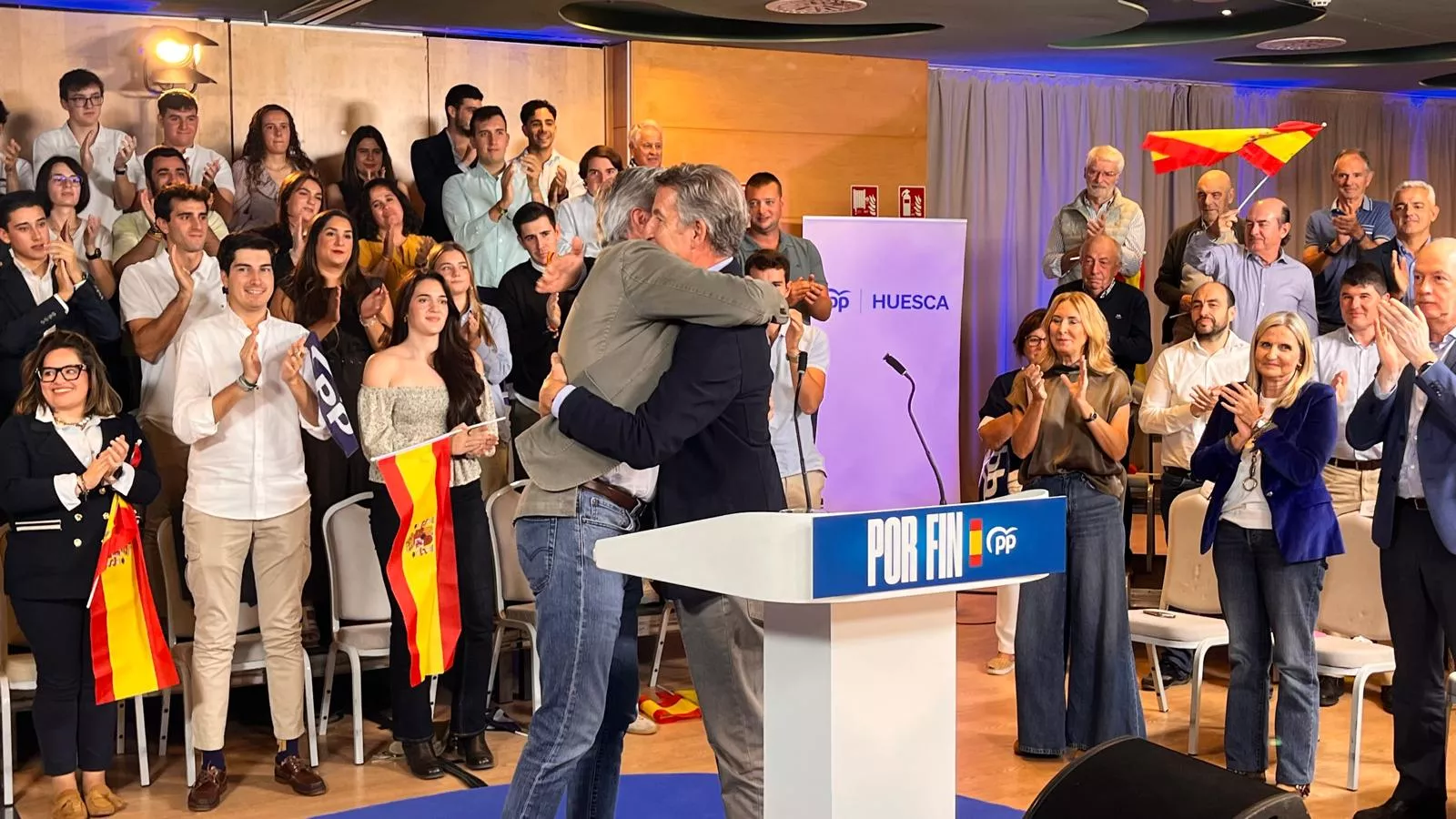 Acto público de Alberto Núñez Feijóo en Huesca. Foto Mercedes Manterola