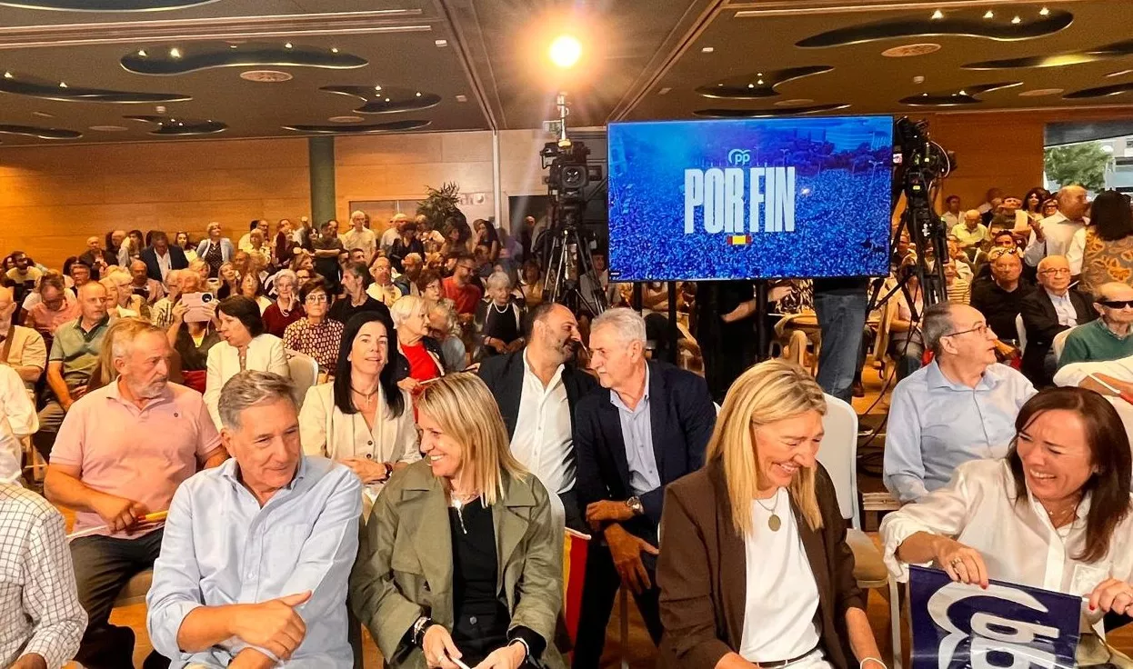 Acto público de Alberto Núñez Feijóo en Huesca. Foto Mercedes Manterola