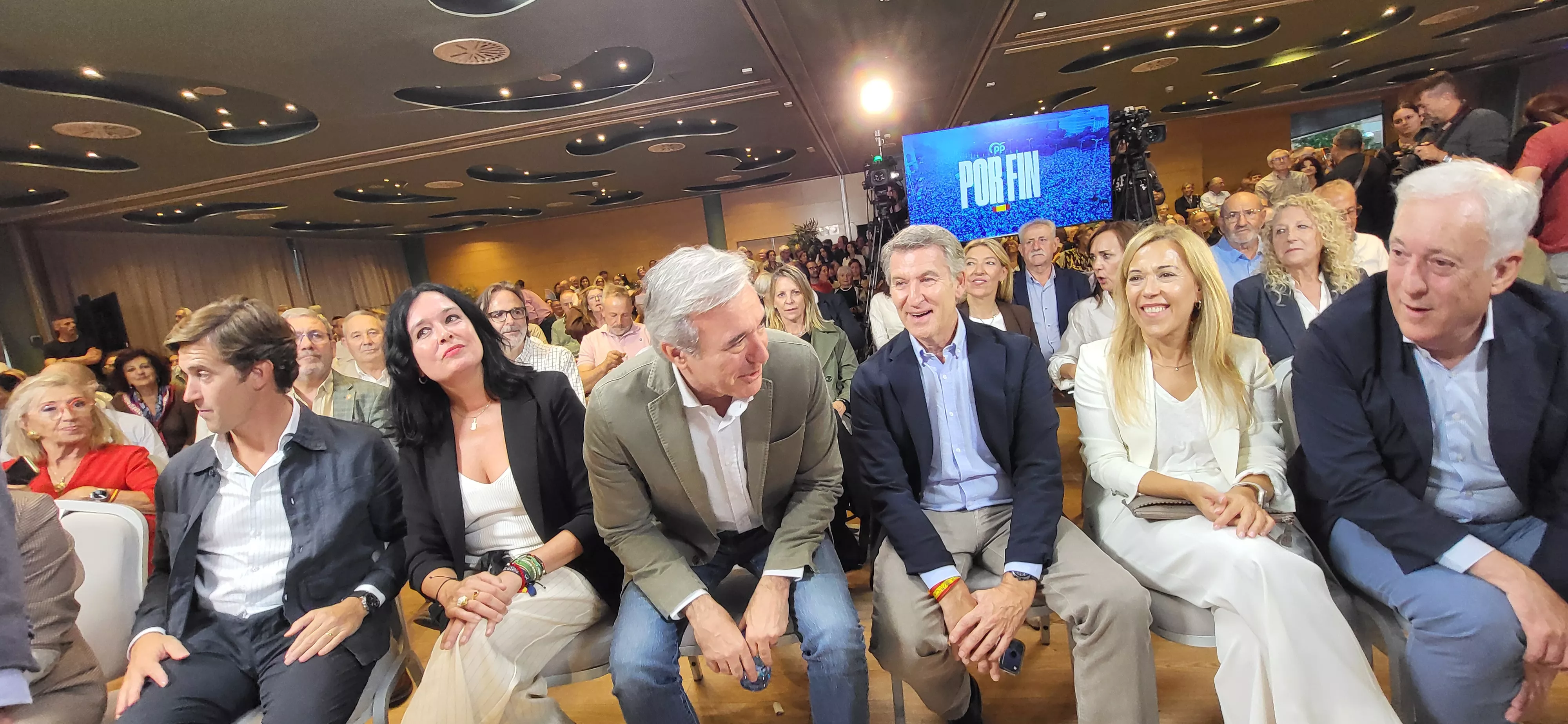 Acto público de Alberto Núñez Feijóo en Huesca. Foto Mercedes Manterola