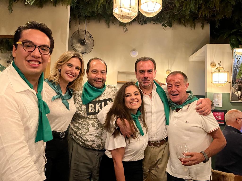 Cena en el Castizo de la Casa de Aragón en México