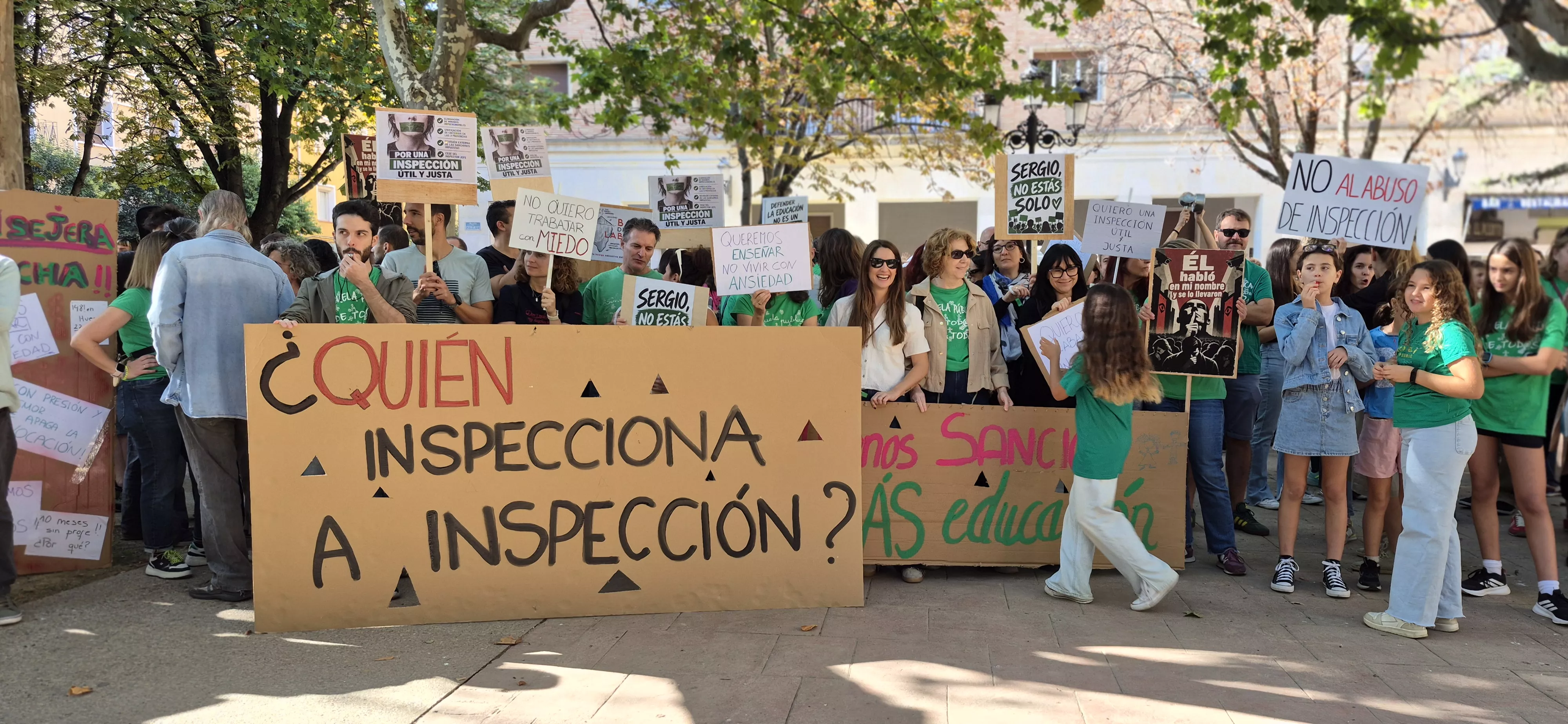 Concentración en Huesca en la jornada de huelga educativa. Foto Myriam Martínez