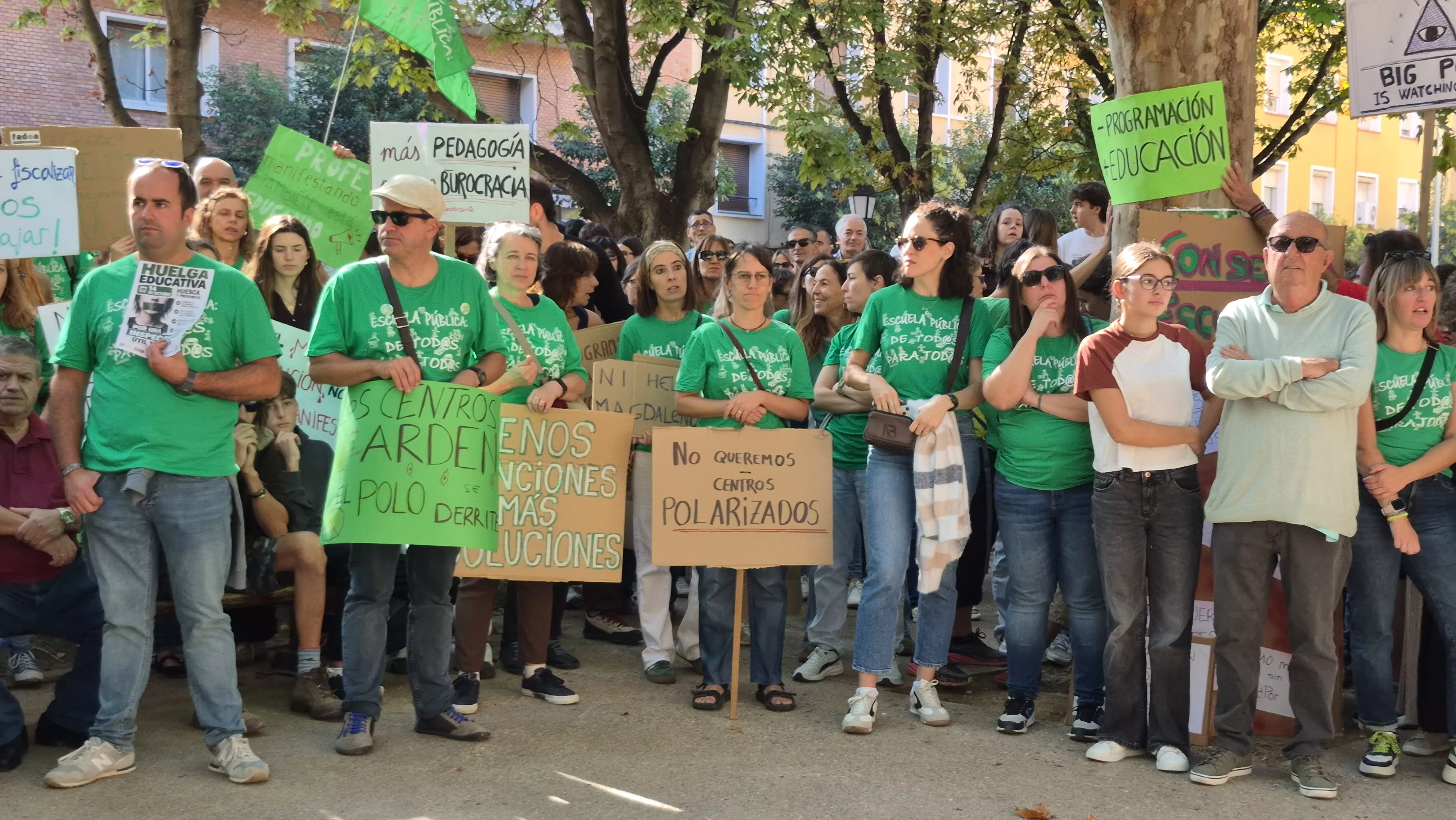Concentración en Huesca en la jornada de huelga educativa. Foto Myriam Martínez