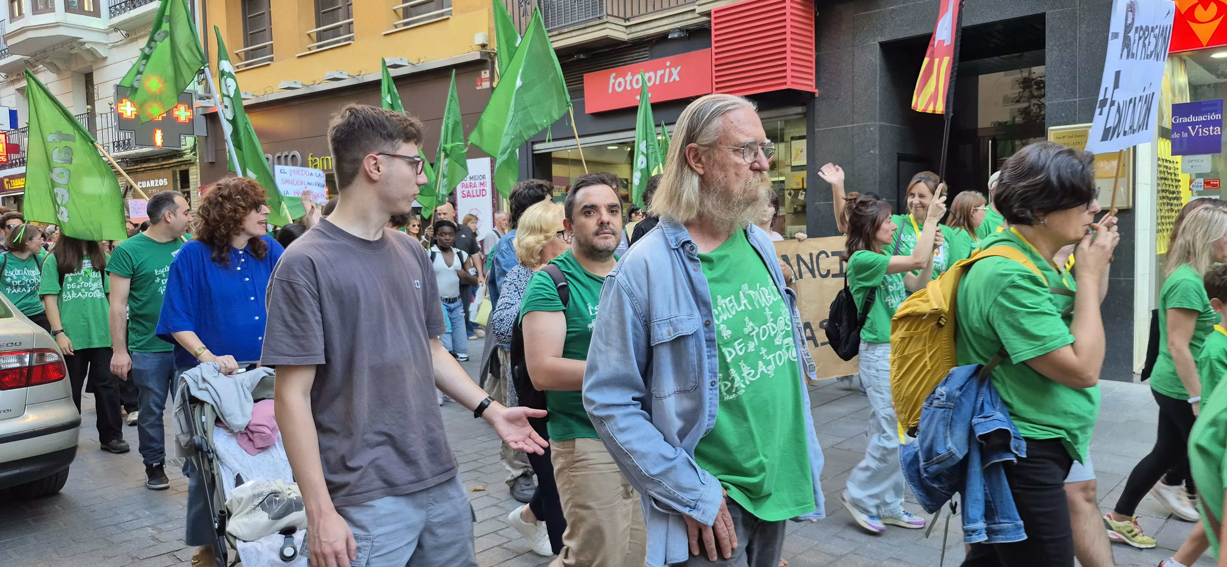 Manifestación de educación en Huesca. Foto Myriam Martínez