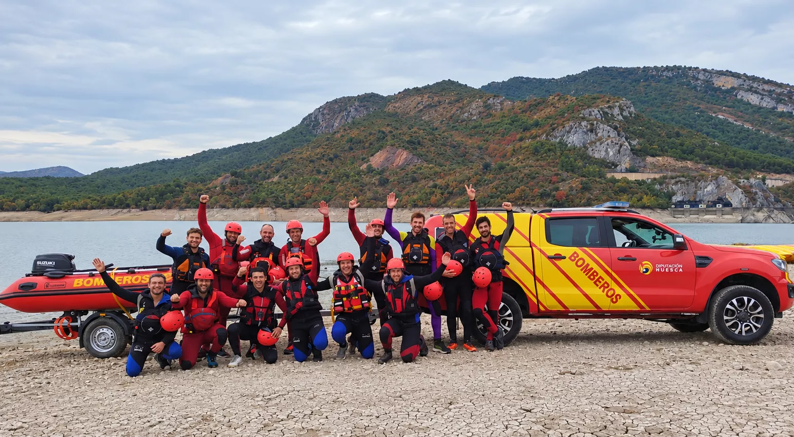 Veinticuatro bomberos de la DPH toman posesión tras cuatro meses de formación y prácticas.