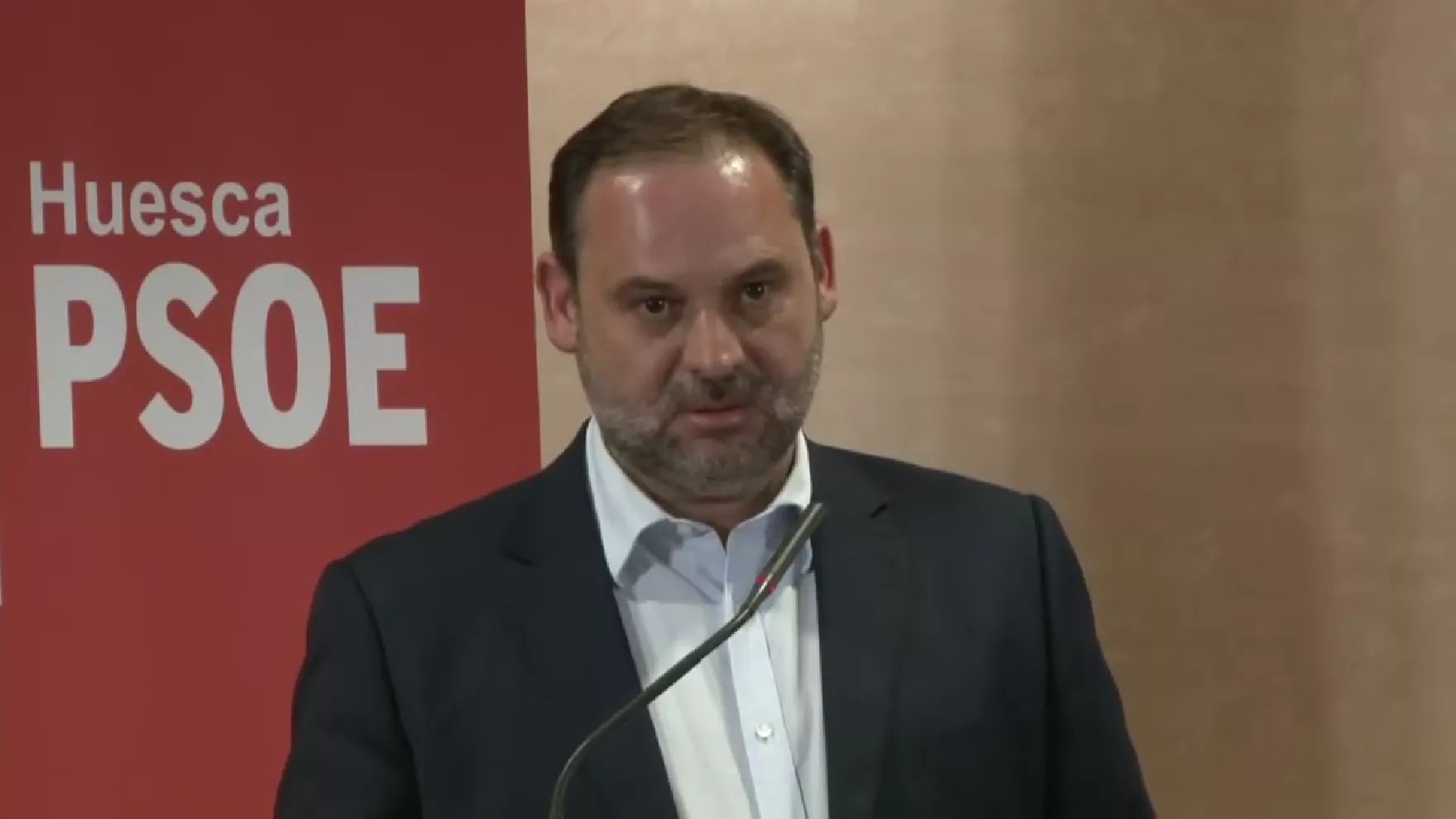 José Luis Ábalos en el salón comedor de la DPH