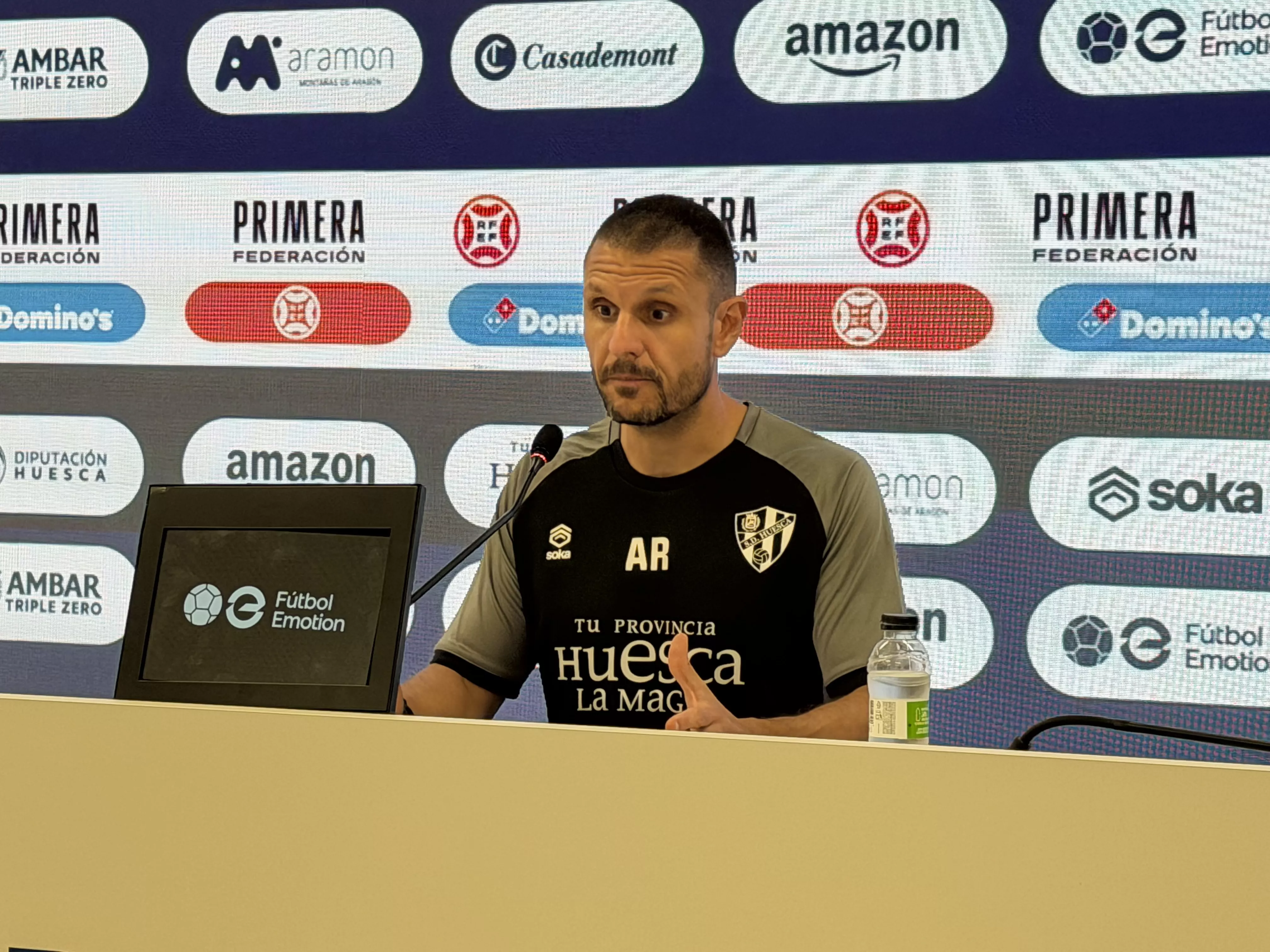 Rudé, ante la falta de tiempo: “Hemos hecho hincapié en el tema mental; nos puede ayudar mucho”. Foto: Adri Mora