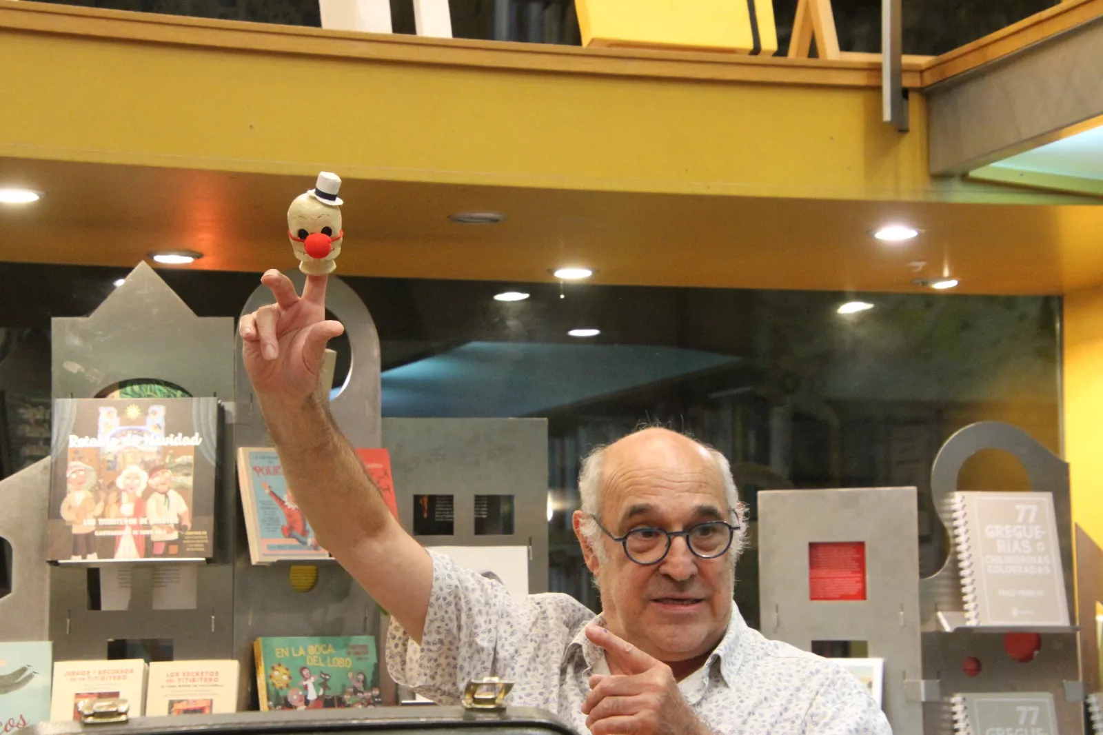 Presentación del libro 77 Gregerías o chilindrinas coloreadas de Paco Paricio. Foto Carlos Neofato