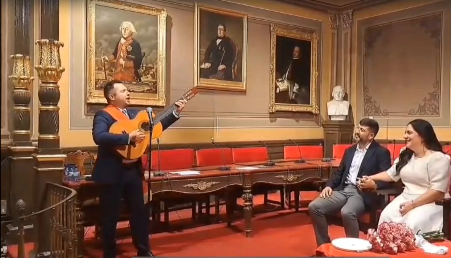 Lorenzo Borruel canta a Elena Olivera y Luis Malo