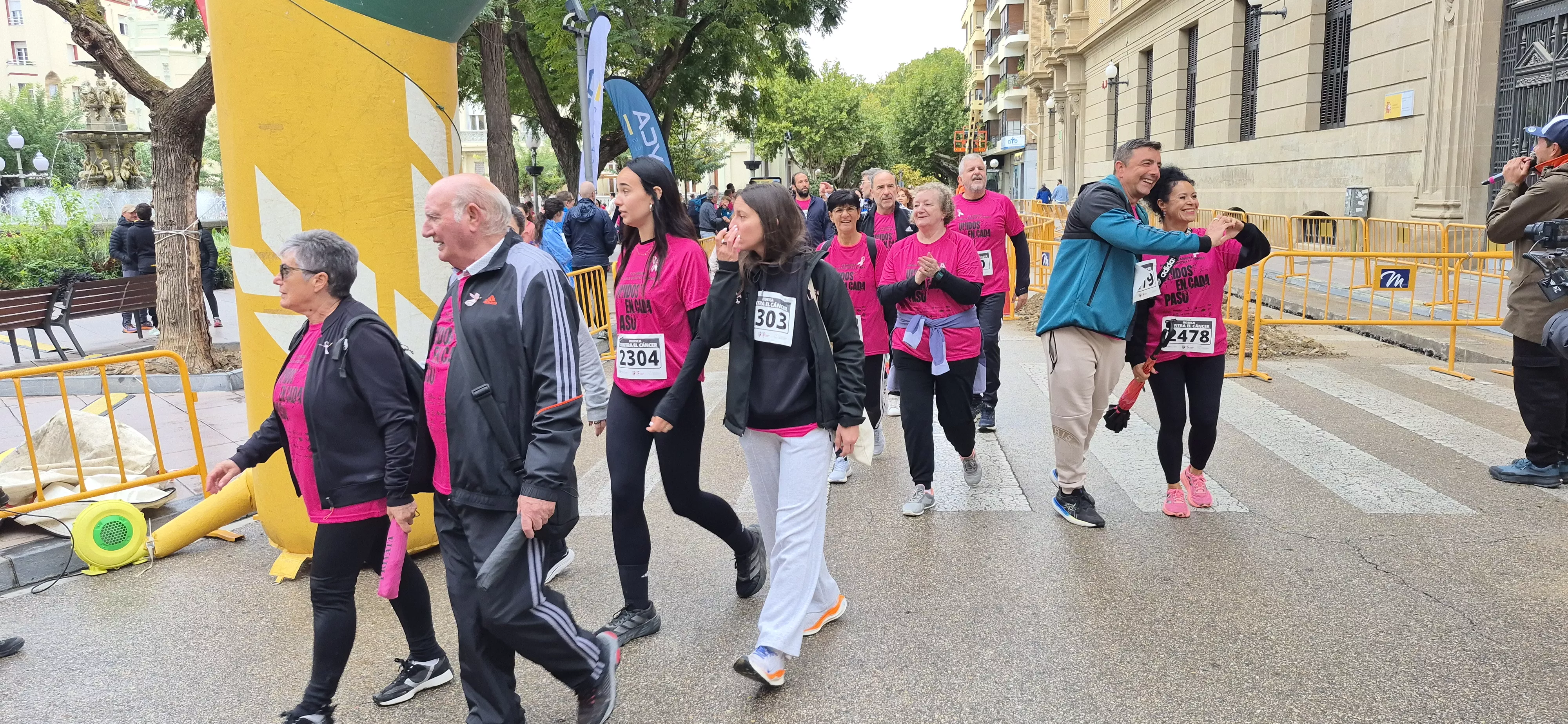 XII Carrera contra el cáncer de Huesca. Foto Myriam Martínez