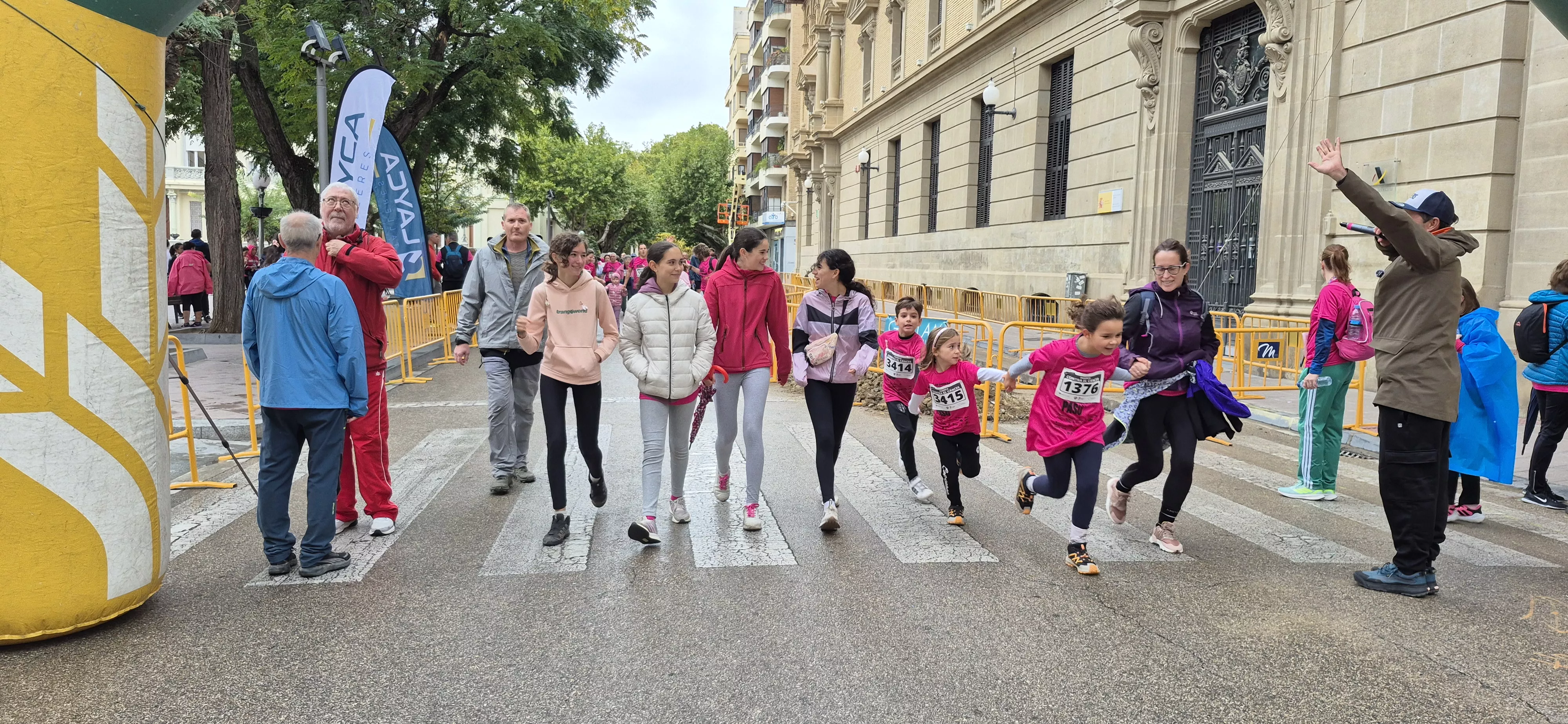 XII Carrera contra el cáncer de Huesca. Foto Myriam Martínez