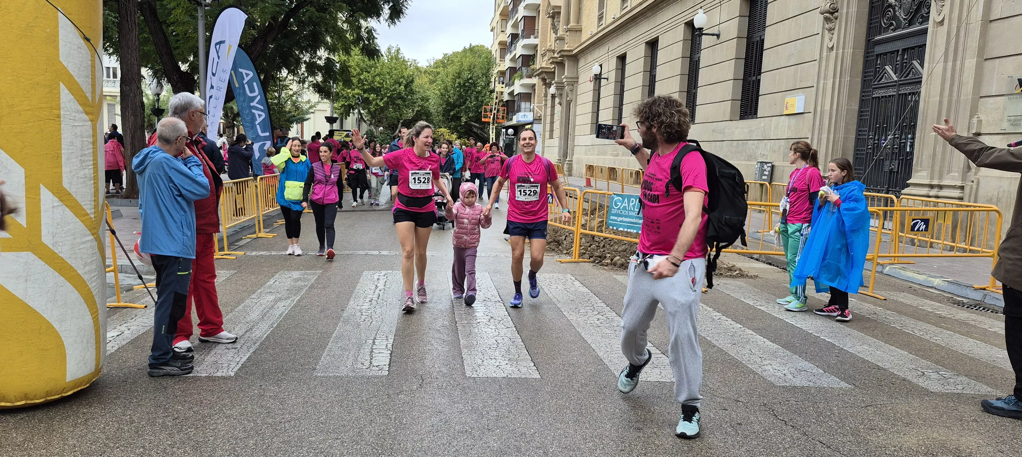 XII Carrera contra el cáncer de Huesca. Foto Myriam Martínez