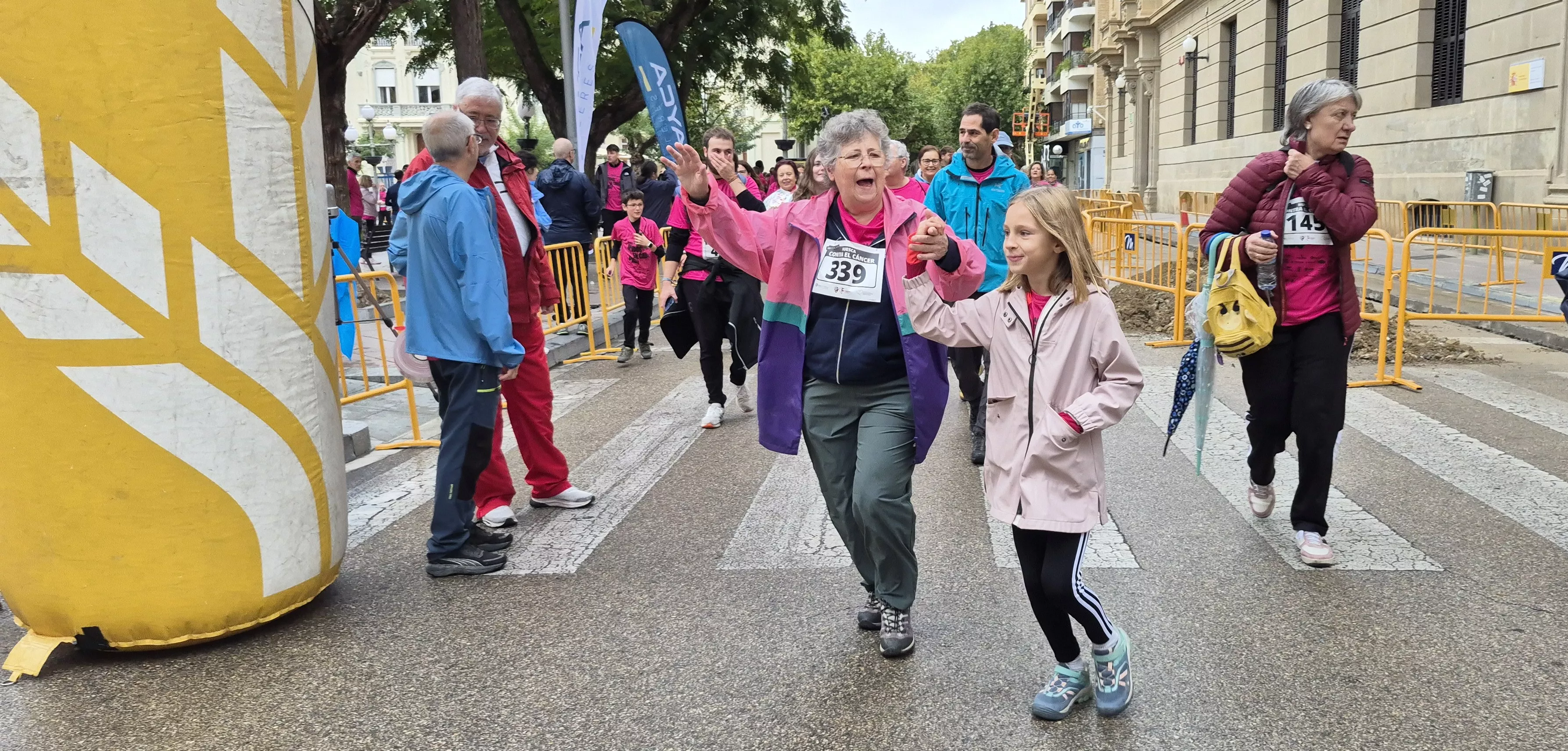 XII Carrera contra el cáncer de Huesca. Foto Myriam Martínez