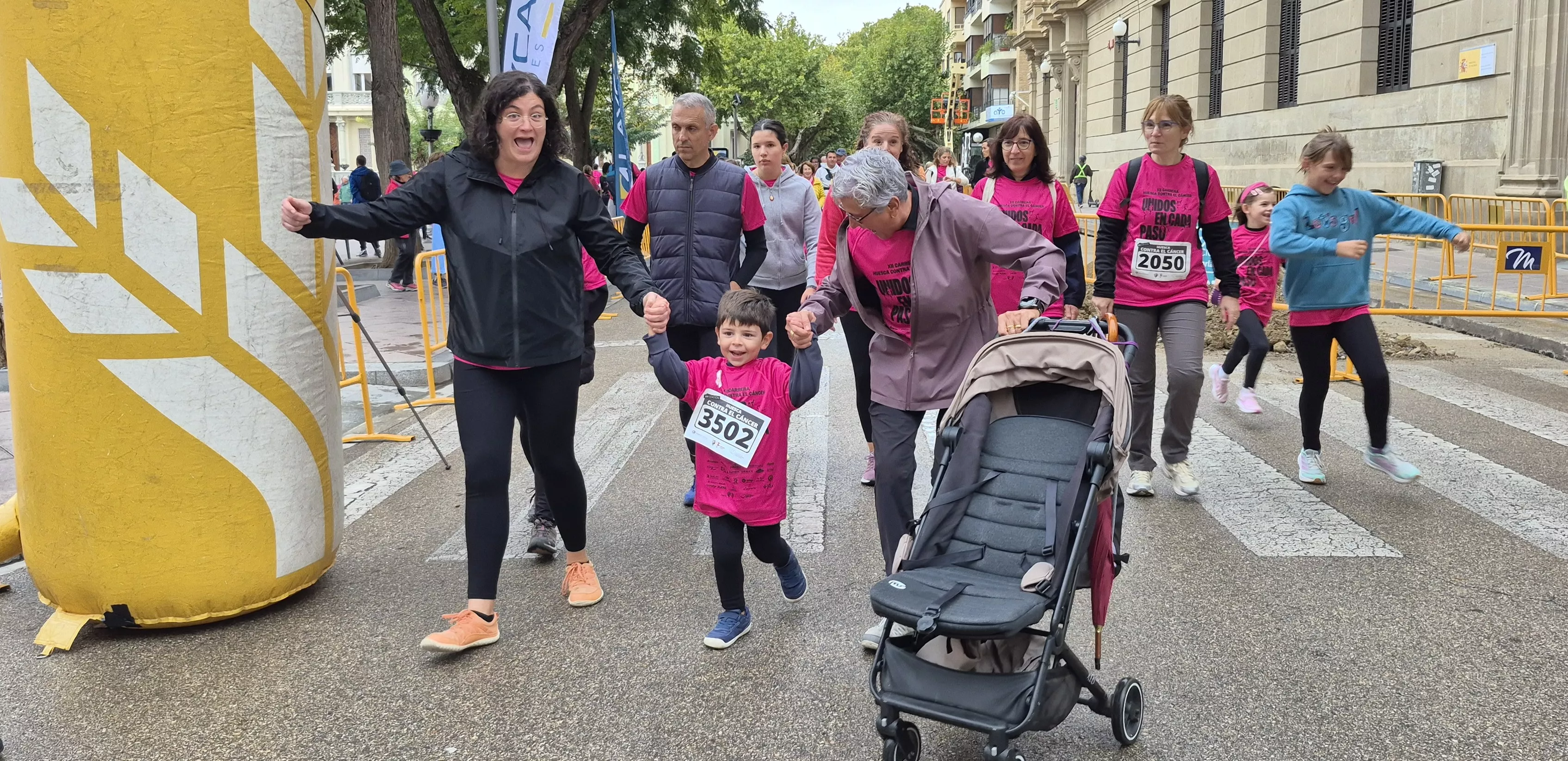 XII Carrera contra el cáncer de Huesca. Foto Myriam Martínez