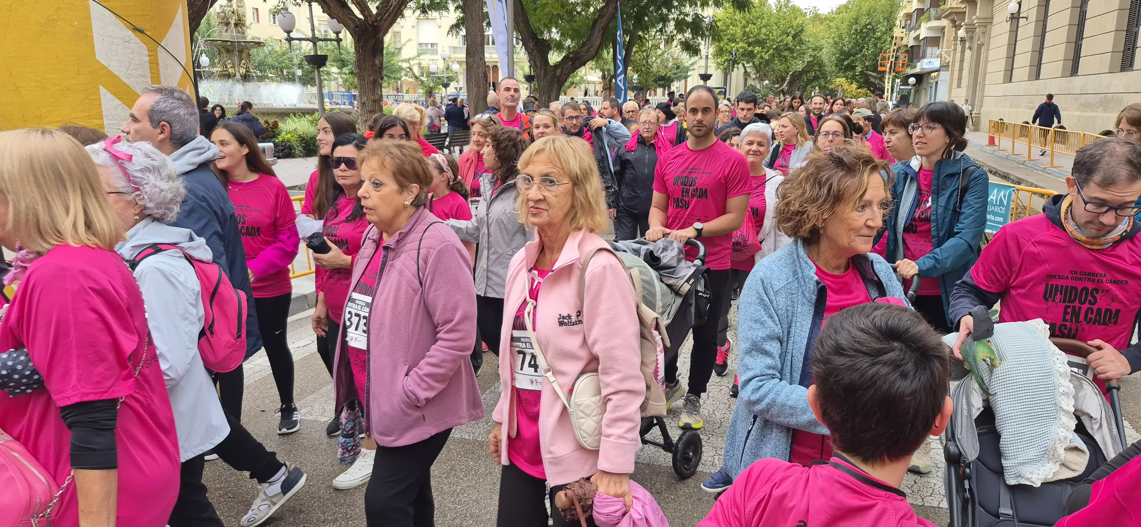 XII Carrera contra el cáncer de Huesca. Foto Myriam Martínez