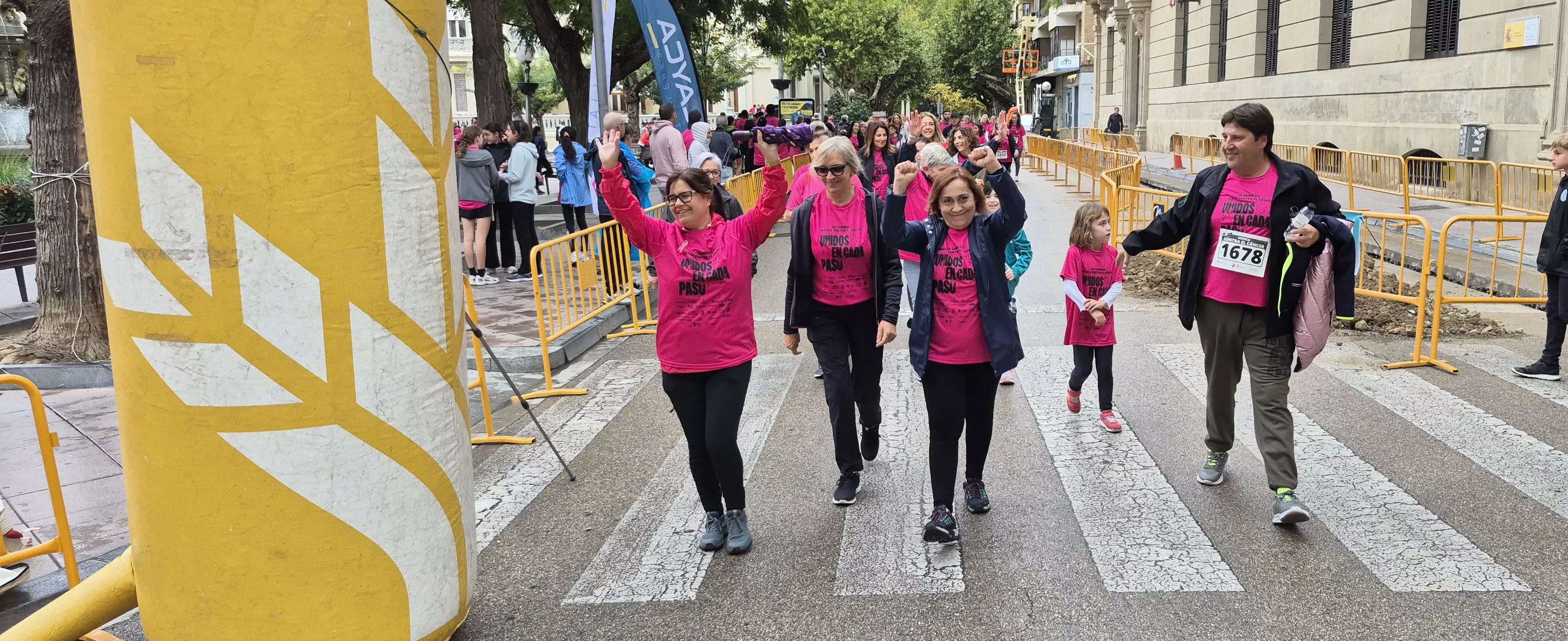 XII Carrera contra el cáncer de Huesca. Foto Myriam Martínez