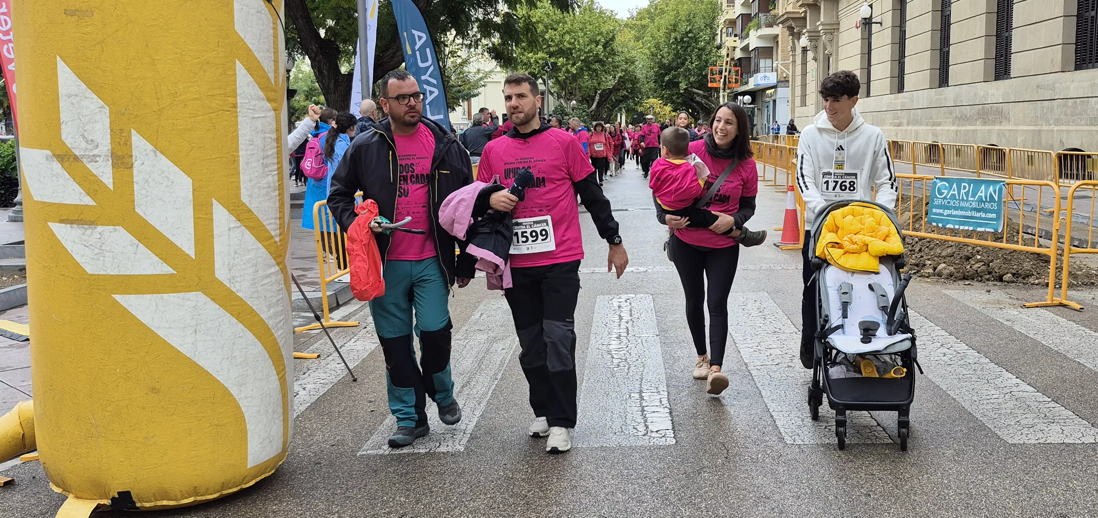 XII Carrera contra el cáncer de Huesca. Foto Myriam Martínez