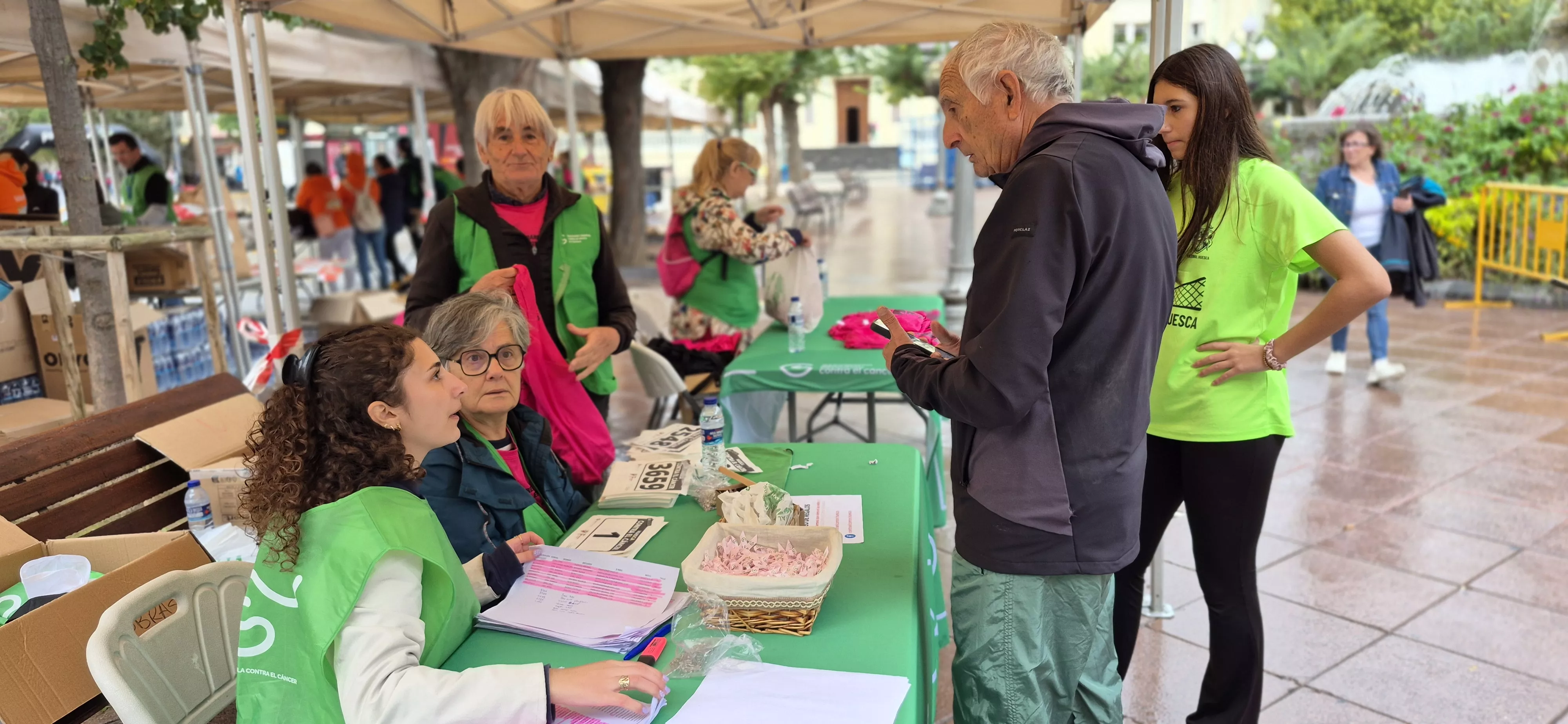 XII Carrera contra el cáncer de Huesca. Foto Myriam Martínez